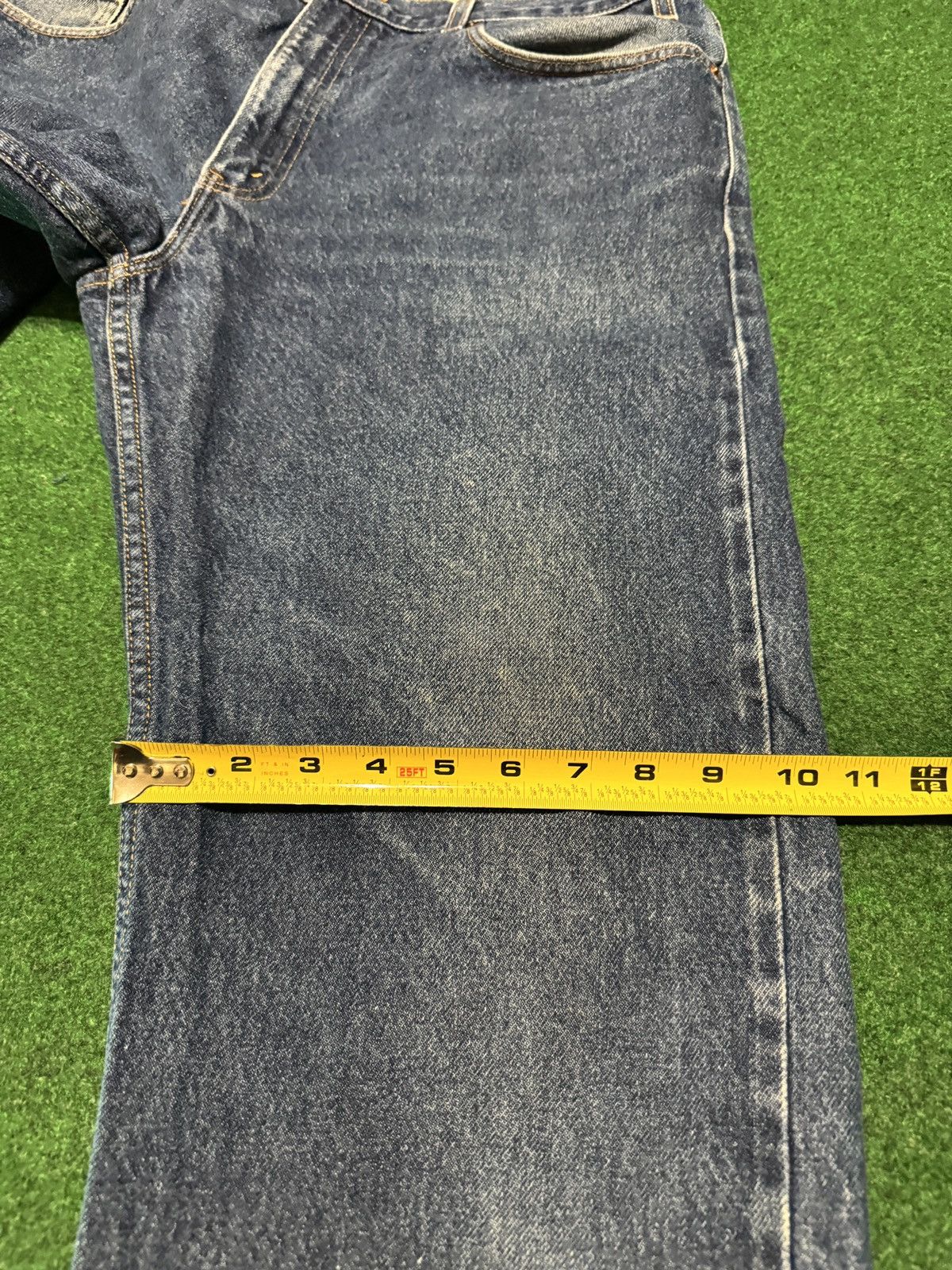 Levi's Vintage Clothing Vintage Levi’s 505 Straight Medium Wash 37x30 Denim Jeans Size US 37 - 8 Thumbnail