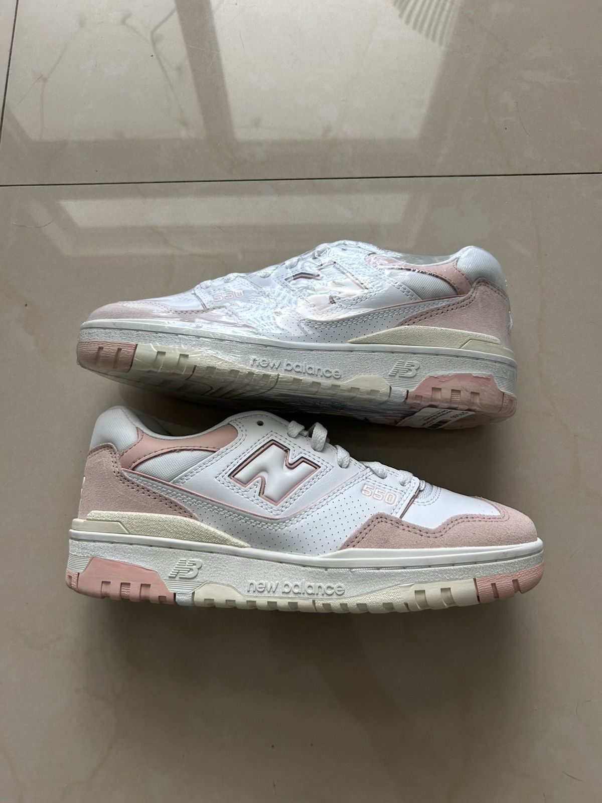New Balance New balance 550 pink Size US 8 / EU 41 - 1 Thumbnail