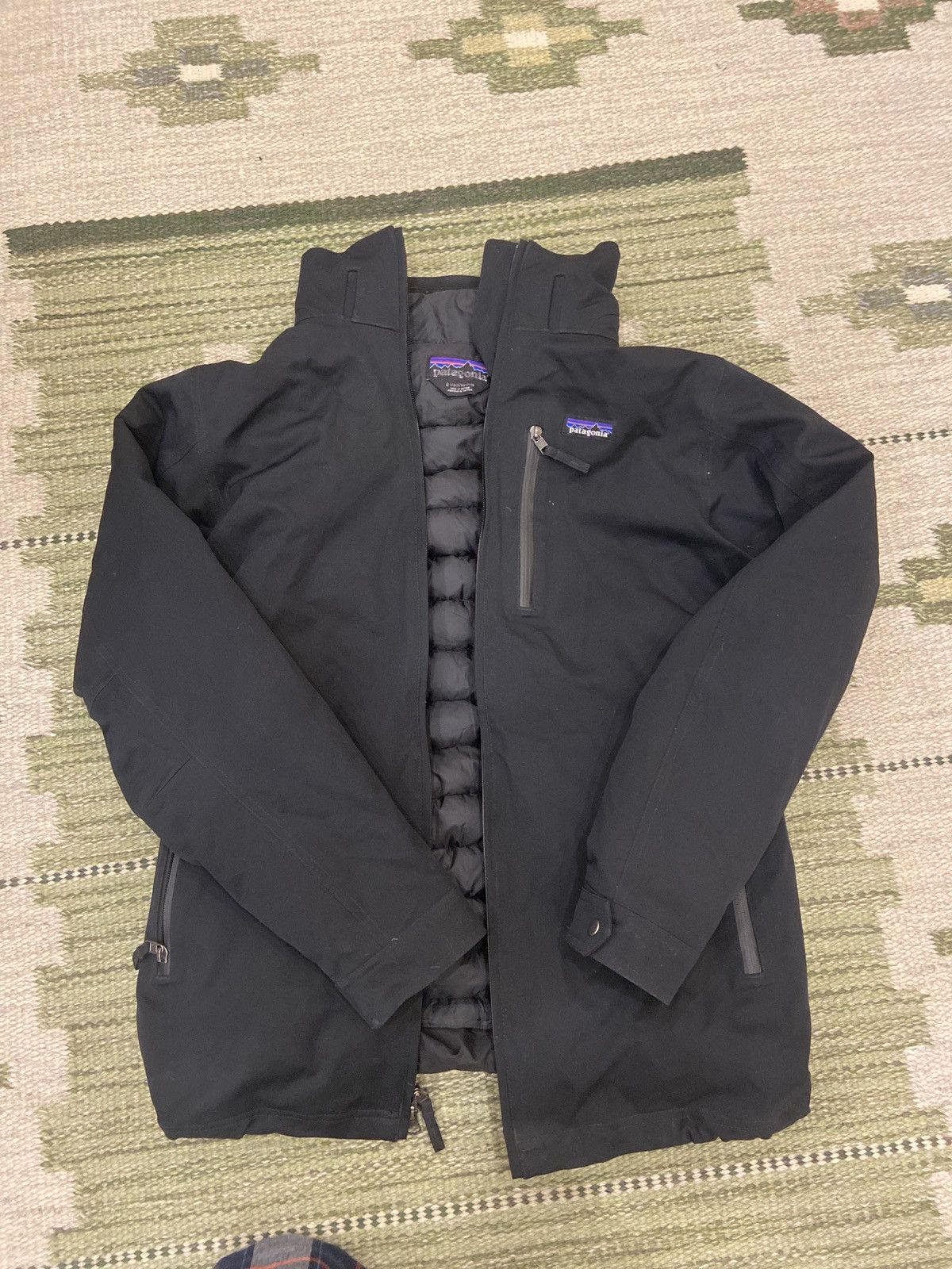 image of Patagonia 3-In-1 Jacket, Shell/puffer in Black, Men's (Size Small)