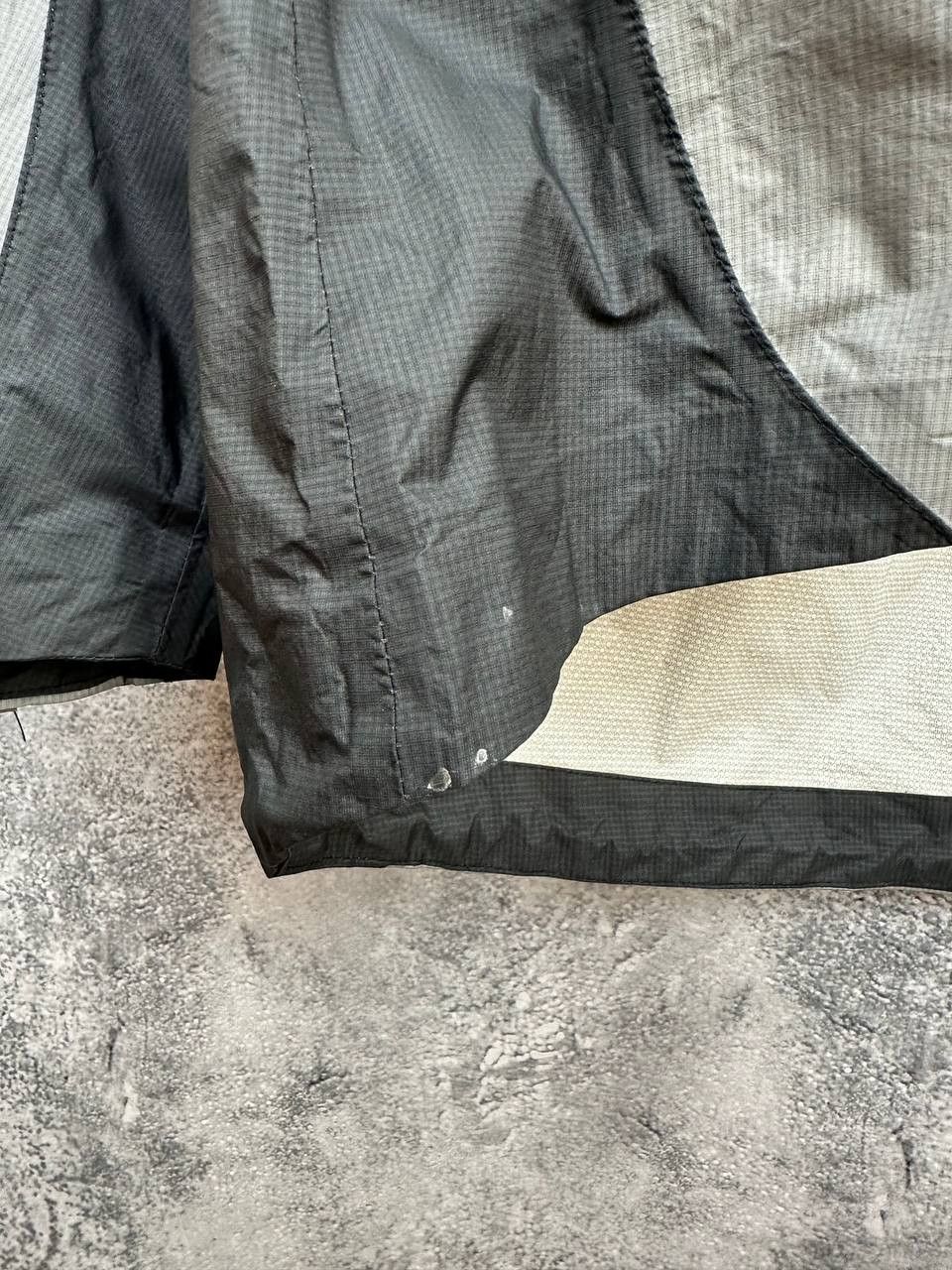 Montane Montane Nylon Windbreaker Jacket Hood Waterproof Long Size L / US 10 / IT 46 - 15 Thumbnail