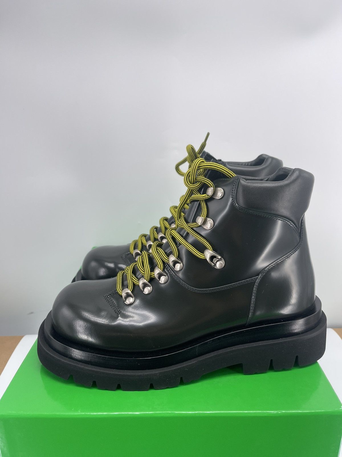 Bottega Veneta Bottega Veneta Lug Hiking Ankle Boots Size US 9 / EU 42 - 4 Thumbnail