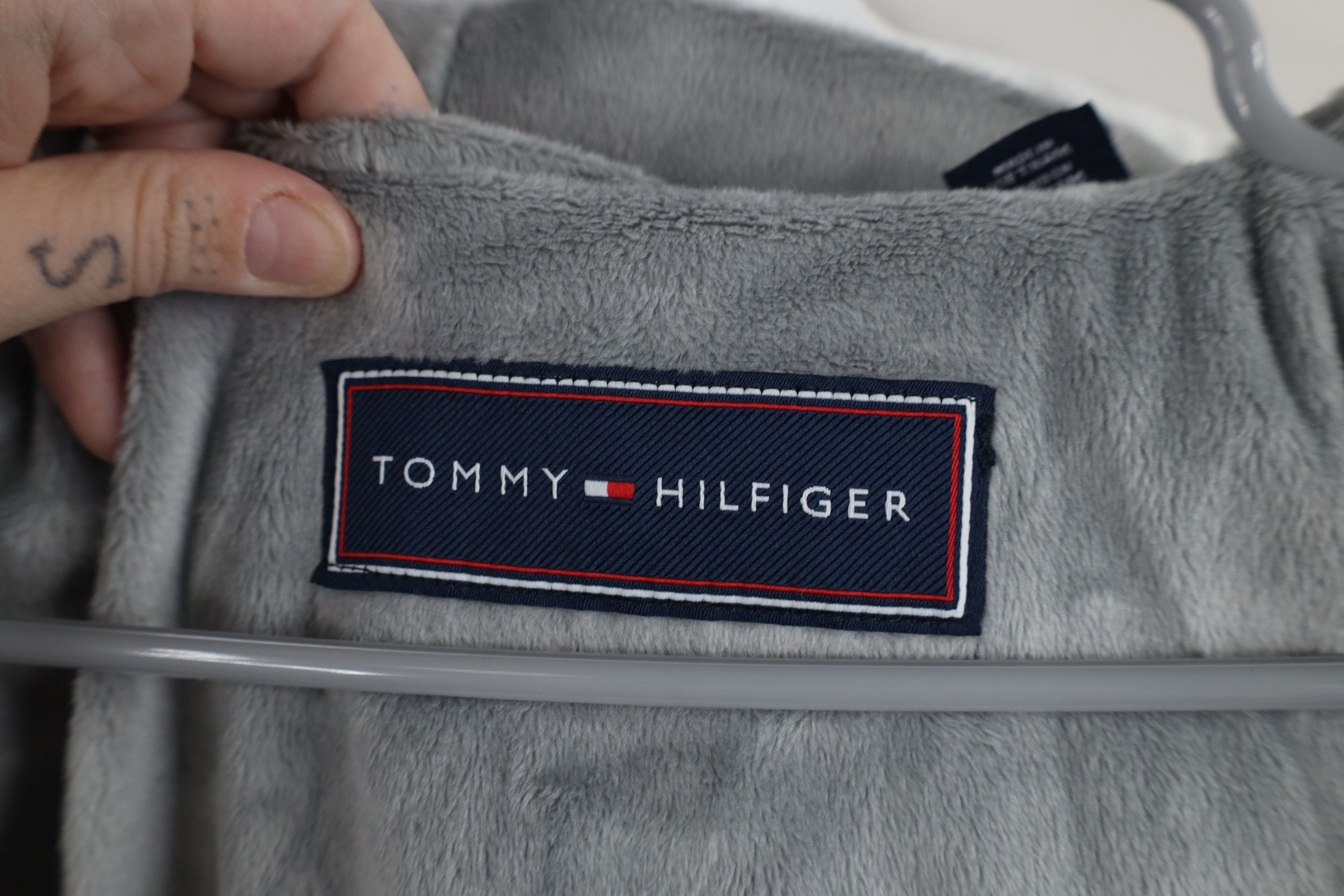 Tommy Hilfiger New Tommy Hilfiger Fleece Lined Full Zip Hooded Jacket White Size L / US 10 / IT 46 - 10 Thumbnail