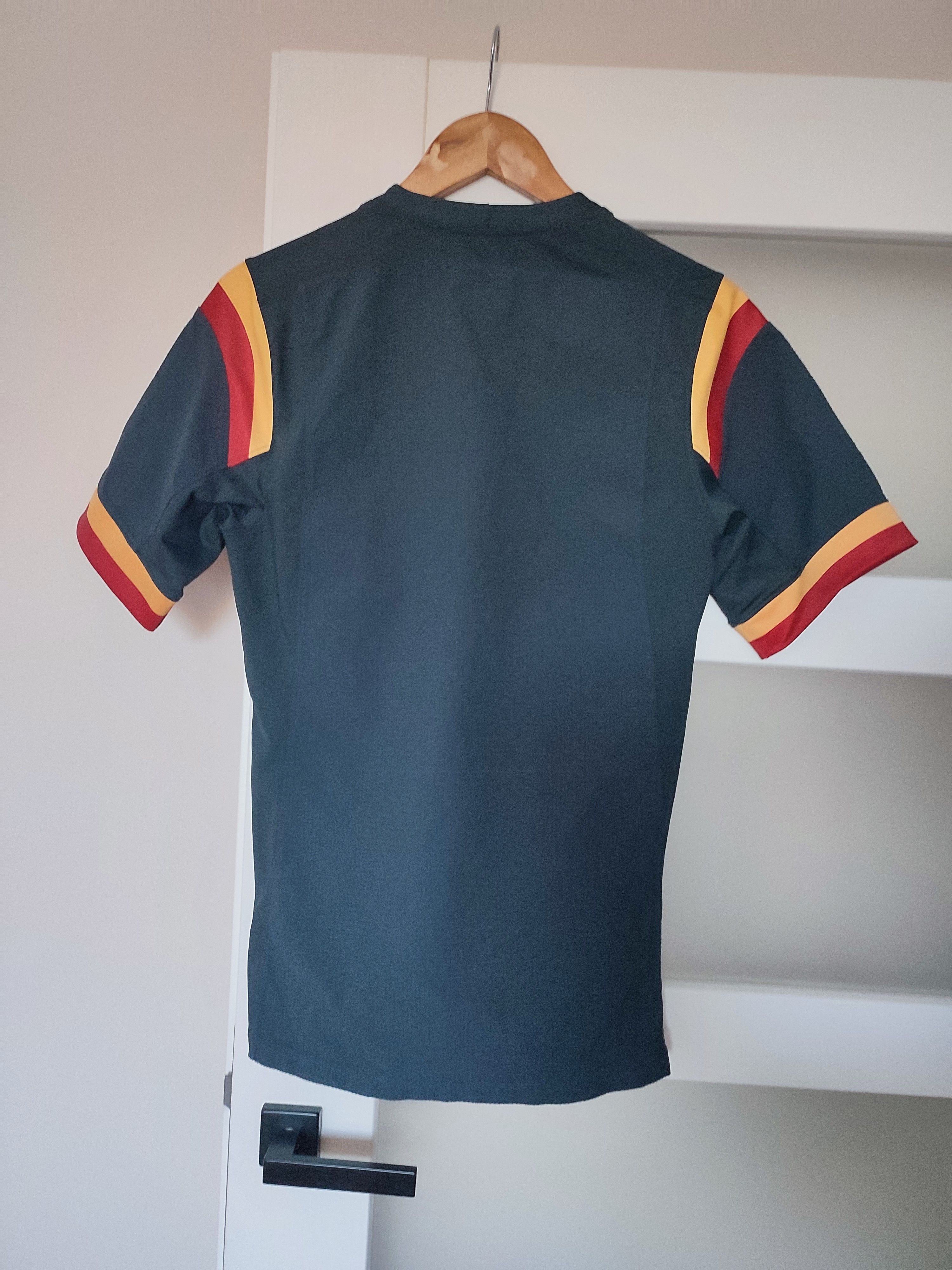 Under Armour Wales WRU Rugby World Cup 2015 Under Armour Jersey Shirt Size US M / EU 48-50 / 2 - 2 Thumbnail