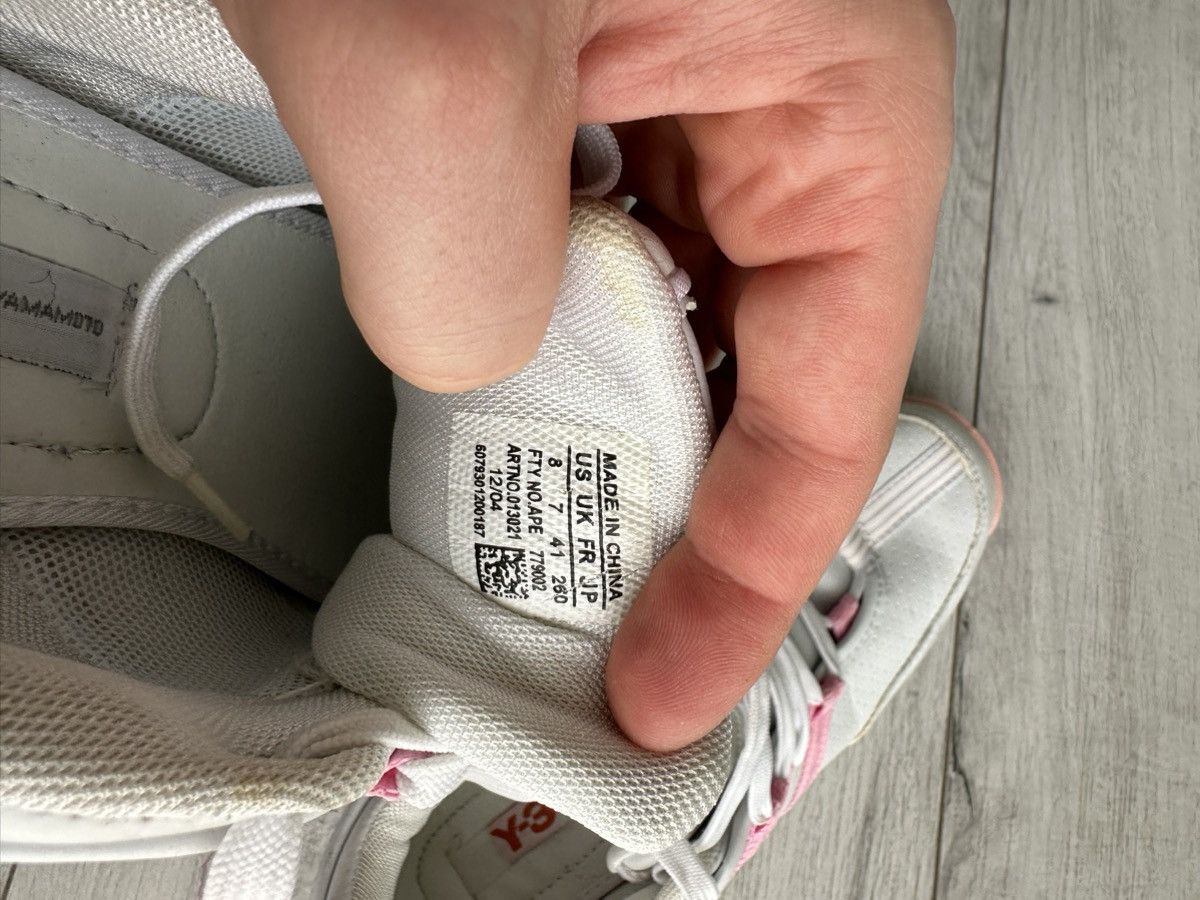 Vintage × Y-3 × Yohji Yamamoto White Y-3 Sneakers with Pink Embroidered Stripes Size US 8 / EU 41 - 11 Thumbnail