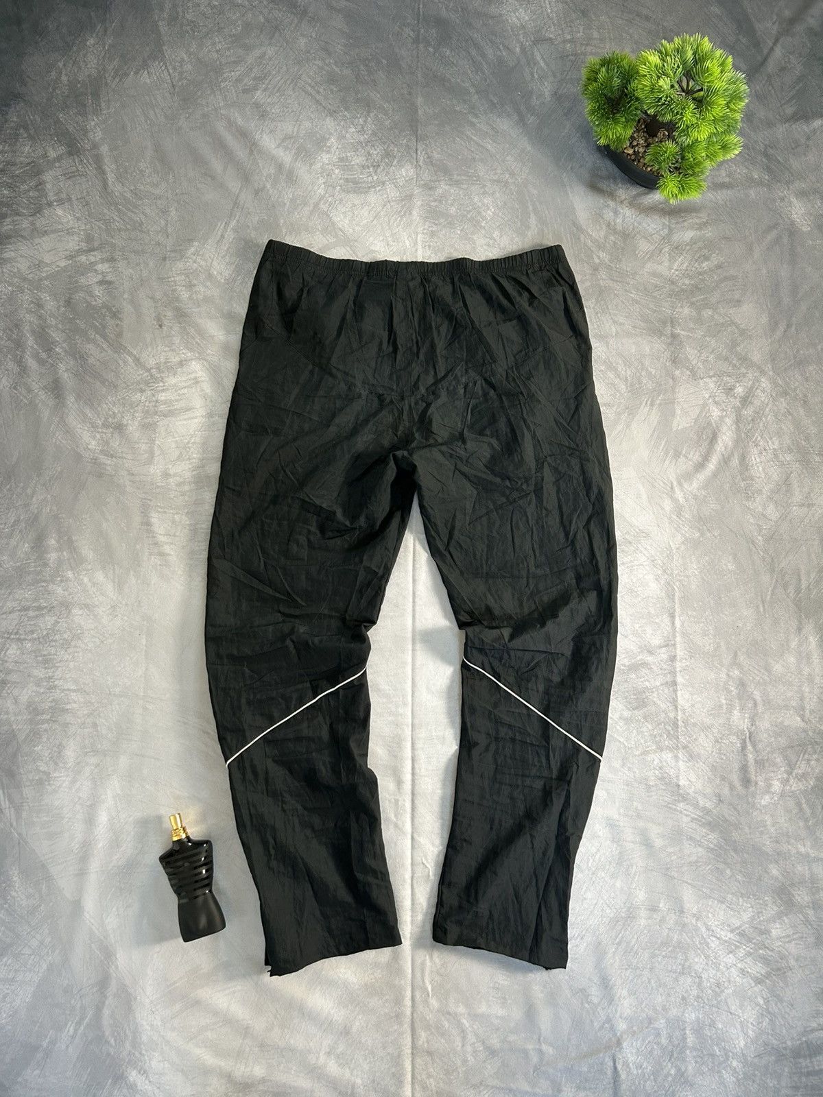 Nike Nike Vintage Black Trackpants-Reflective Zip Cuffs Y2K 90s Size US 34 / EU 50 - 7 Thumbnail