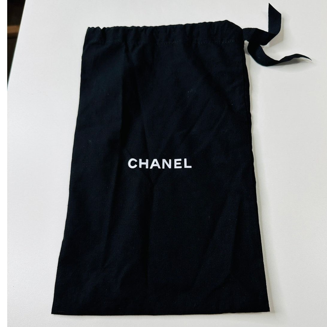 Chanel Chanel Black Dust Cover Bag 12 x 8 Size ONE SIZE - 1 Thumbnail