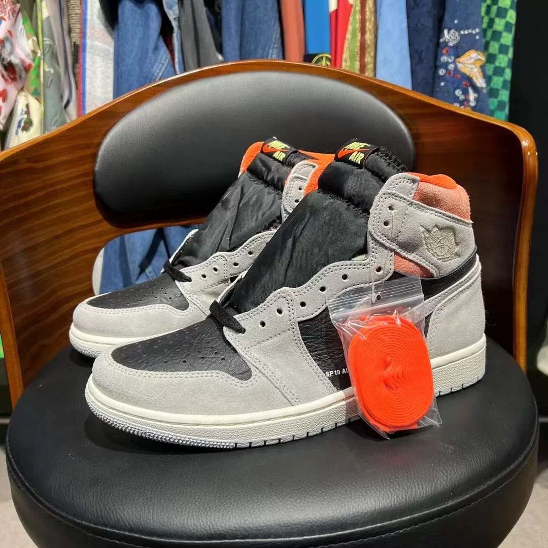 Nike Nike AJ1 Gray Lowtop Sneakers 43 Men Size US 10 / EU 43 - 1 Thumbnail
