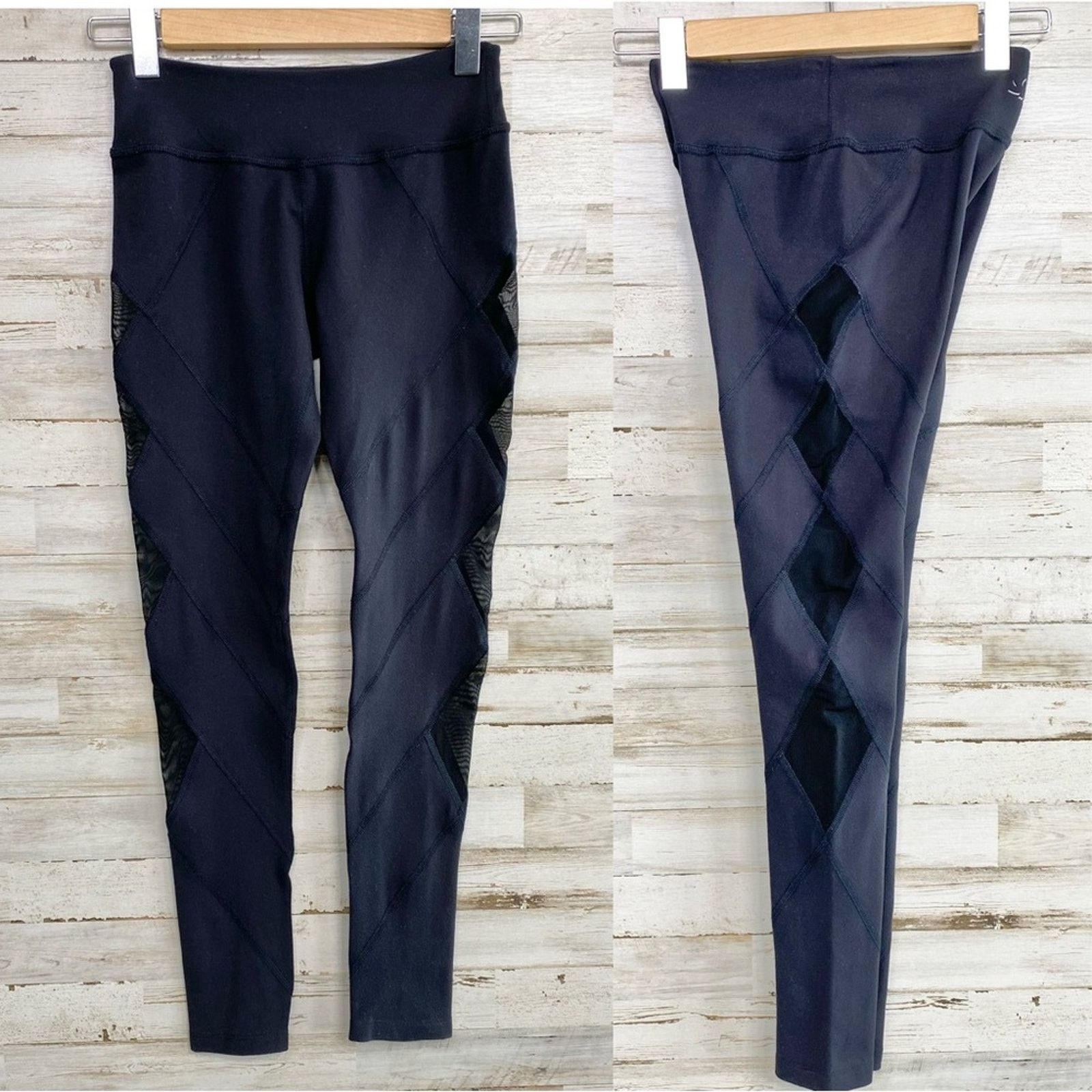 Beyond Yoga Beyond Yoga Limited Edition Diamond Mesh Leggings Black S Size 27" / US 4 / IT 40 - 1 Thumbnail