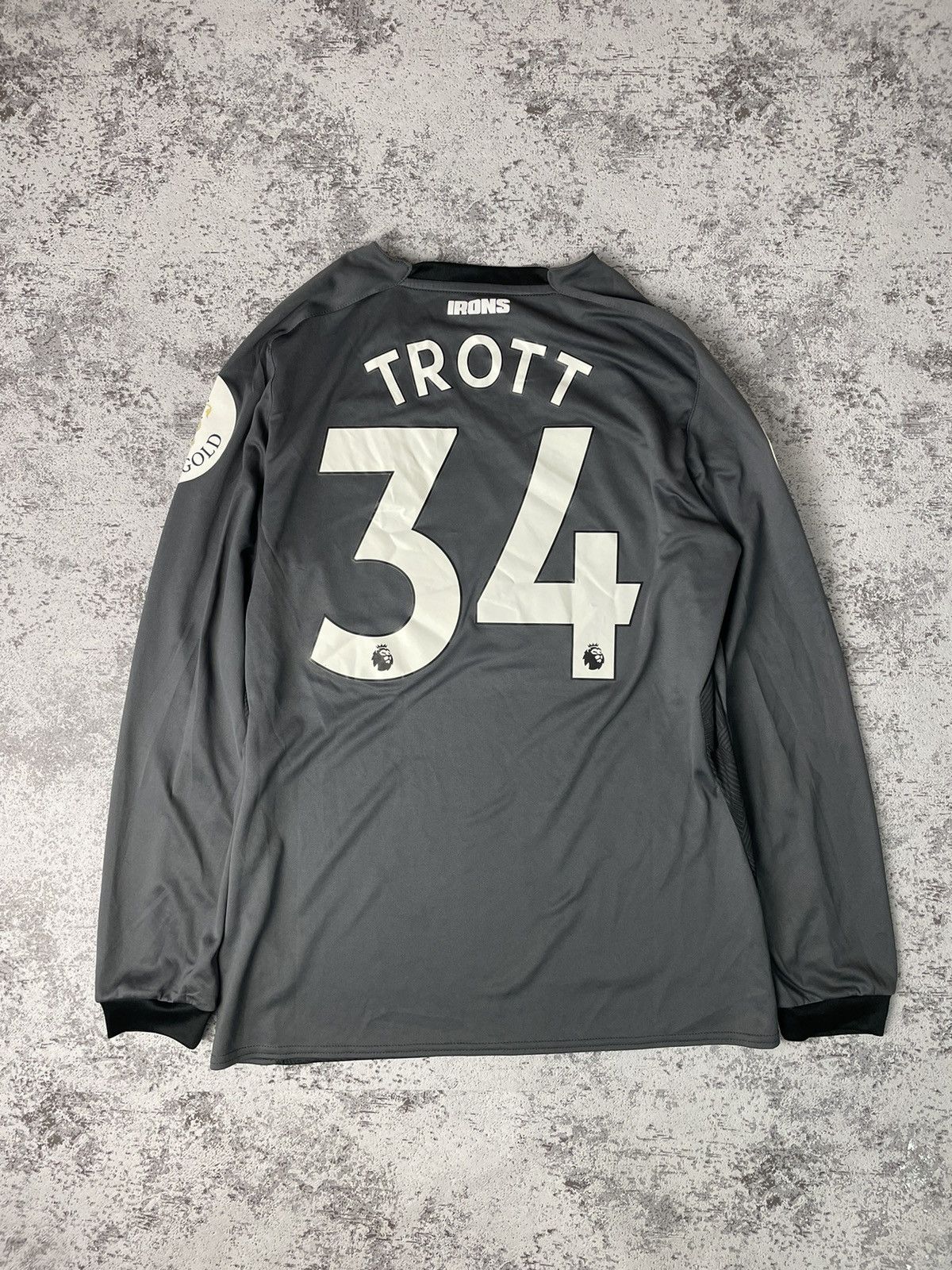 Umbro Trott 2018-19 West Ham Umbro Goalkeeper Shirt M Mens Size US M / EU 48-50 / 2 - 1 Thumbnail