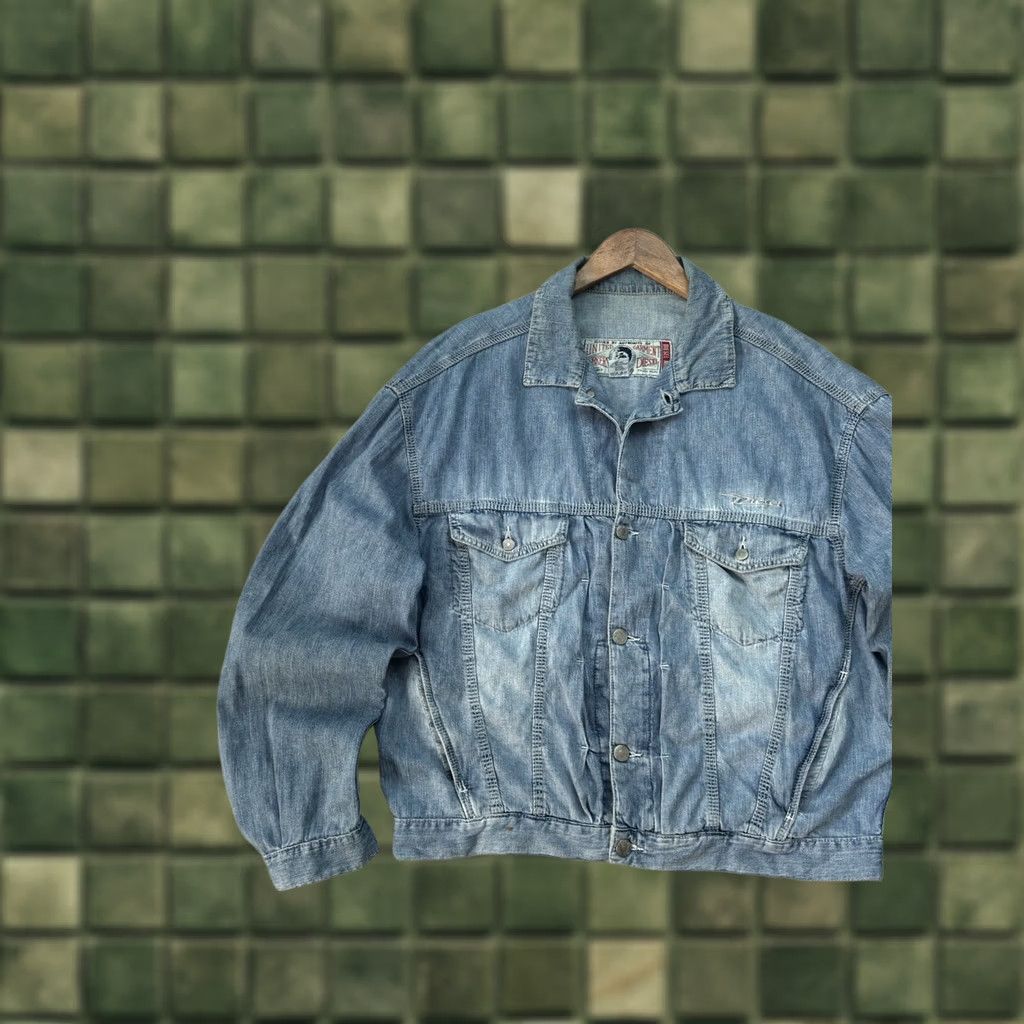 Diesel VINTAGE Diesel Jacket Shirt 90s Logo Embroidered Button Up Light Cotton Denim Men L Blue Casual Military Workwear) Size US 33 - 1 Thumbnail