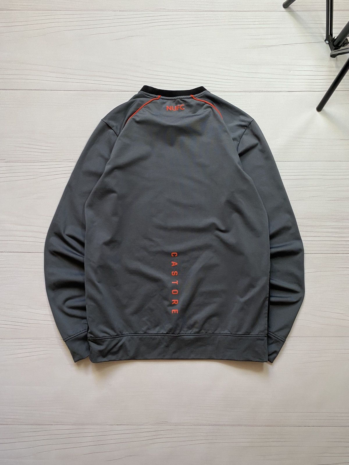 Castore Castore Newcastle United 2021/22 training soccer sweatshirt Size US M / EU 48-50 / 2 - 2 Thumbnail