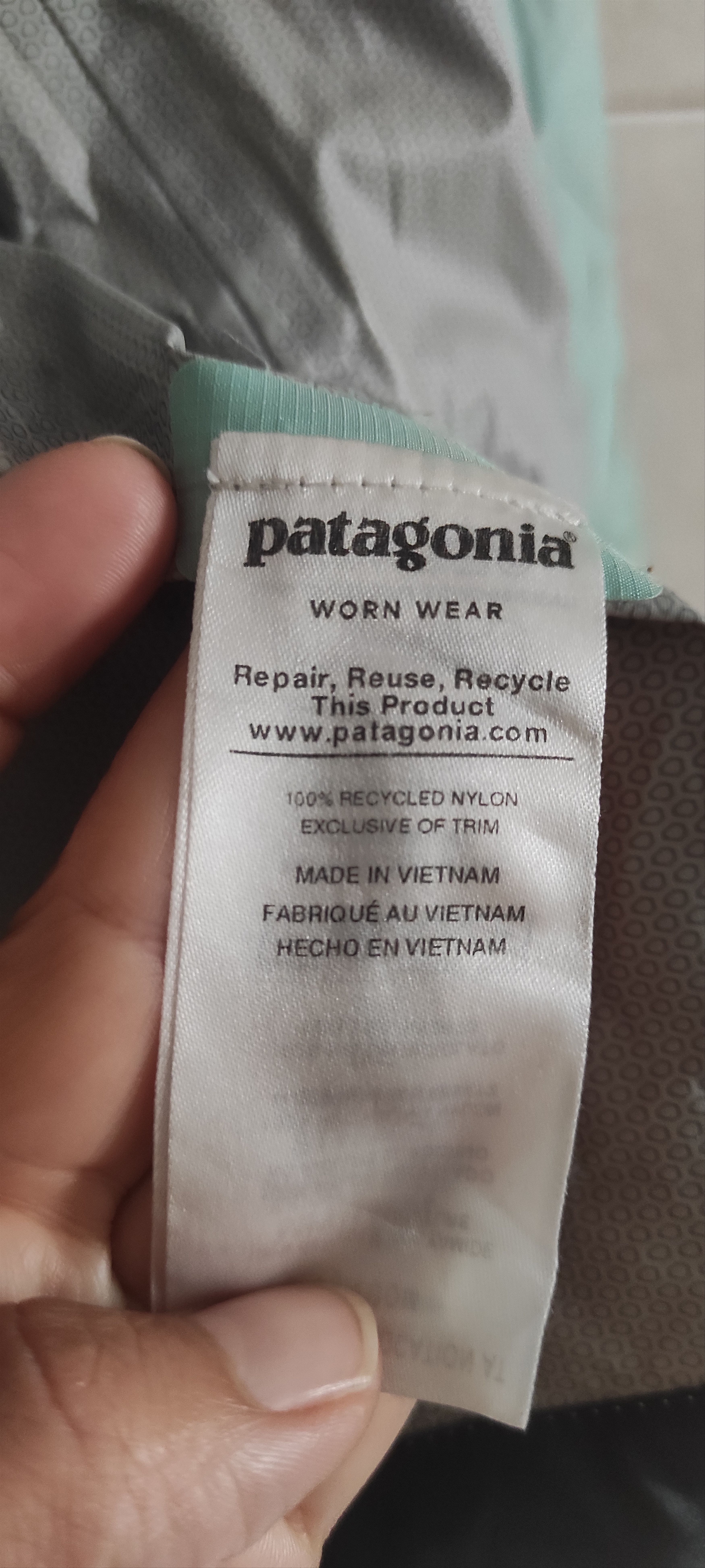 Patagonia Patagonia Torrentshell H2NO Windbreaker Hooded Rain Jacket Size S / US 4 / IT 40 - 18 Thumbnail