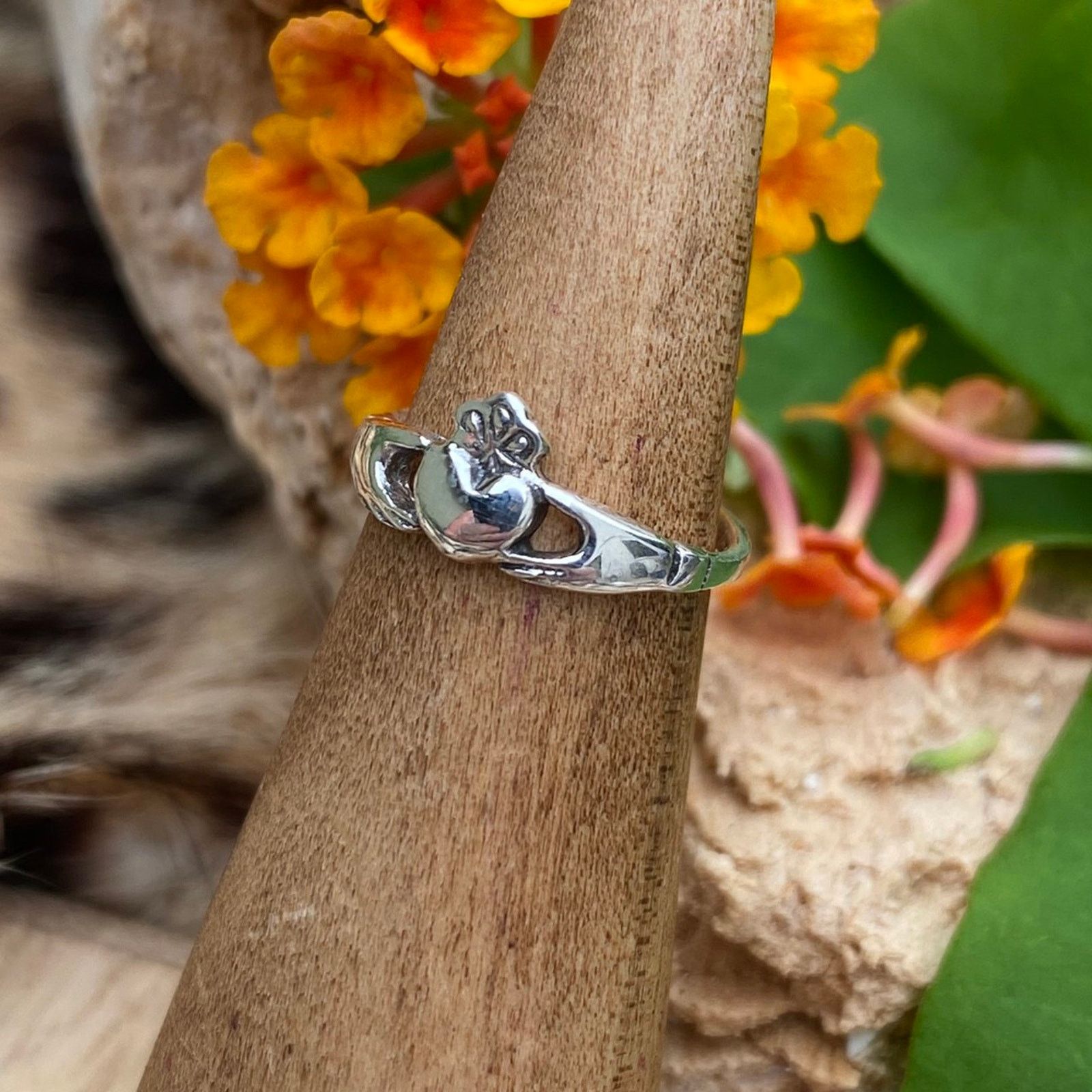 The Unbranded Brand Sterling Silver Claddagh Toe Ring Size ONE SIZE - 3 Thumbnail