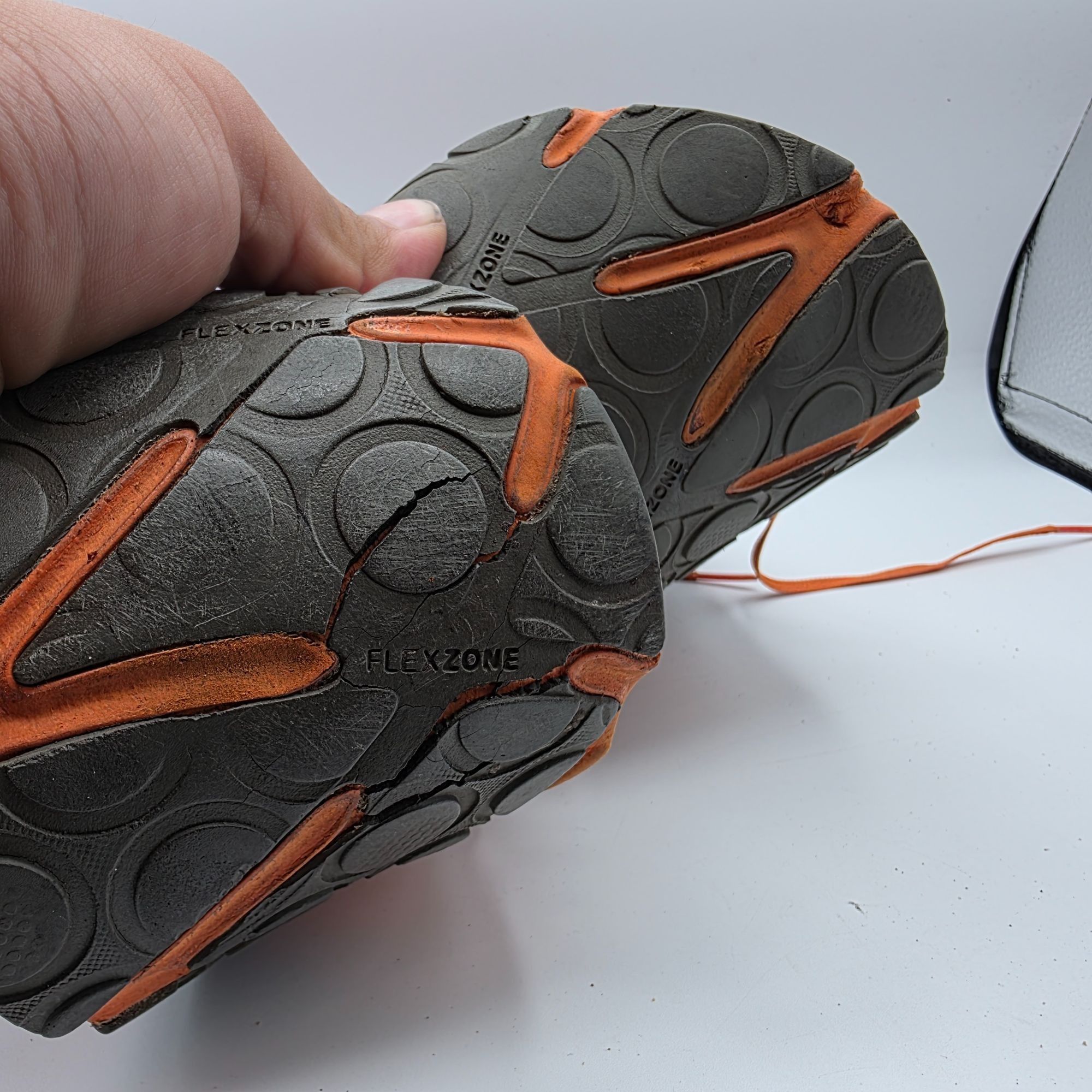 New Balance New Balance 730 Mens Size 8.5 Gray Orange Athletic Running S Size US 8.5 / EU 41-42 - 8 Thumbnail