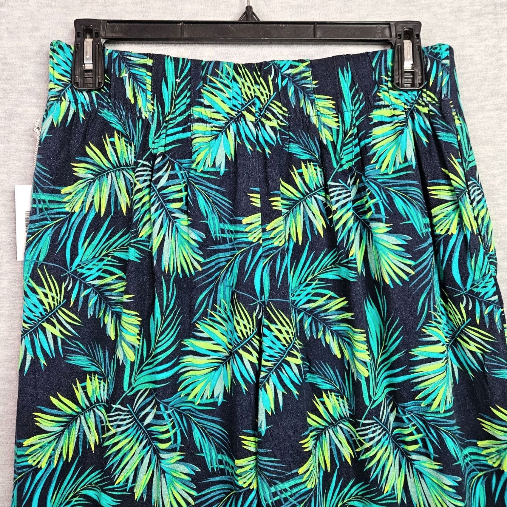 Soft Surroundings Soft Surroundings Pants Women Adult Regular Size M Green Floral Linen Rayon Front Flat Button New Size 32" / US 10 / IT 46 - 4 Thumbnail