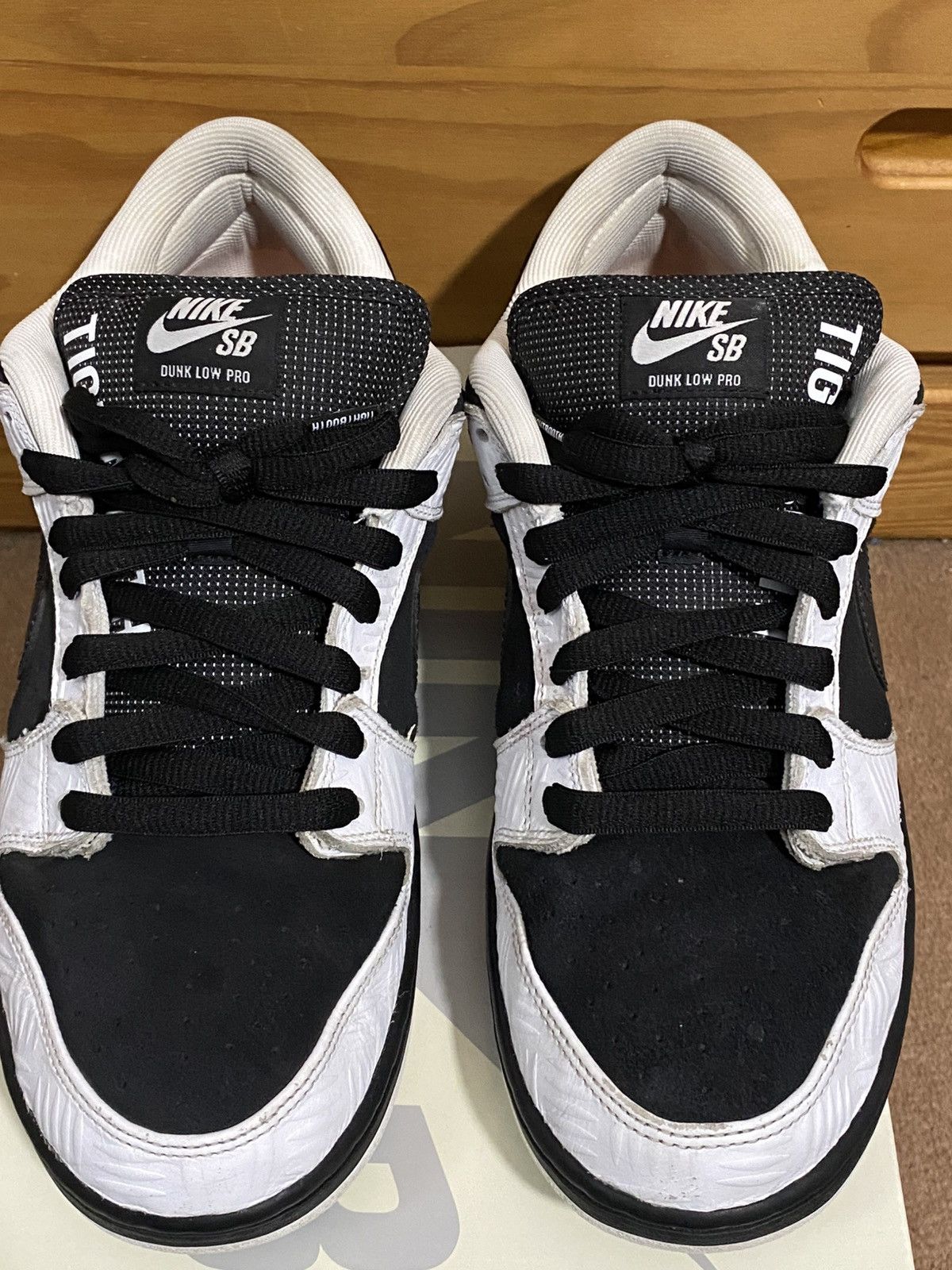 Nike SB Nike SB Dunk Low Tightbooth Size 11.5 Size US 11.5 / EU 44-45 - 4 Thumbnail