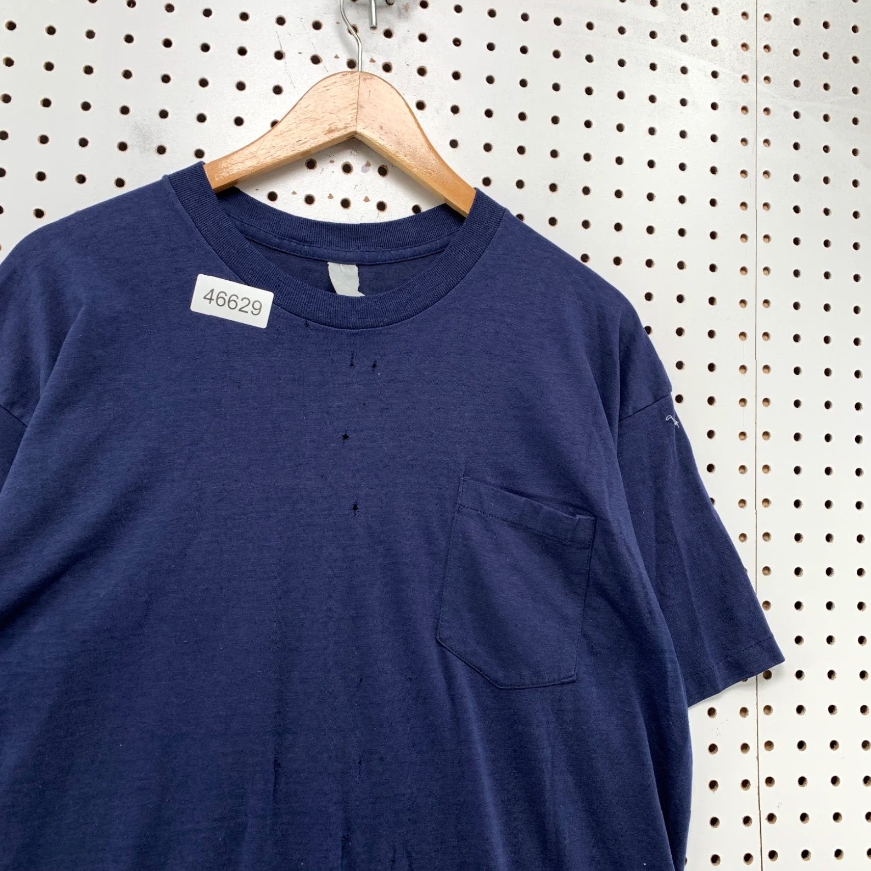 Thrasher VINTAGE Thrashed Pocket Shirt Men Large Navy Blue Distressed Single Stitched USA Shirt Mens L Blue 80s Size US L / EU 52-54 / 3 - 4 Thumbnail