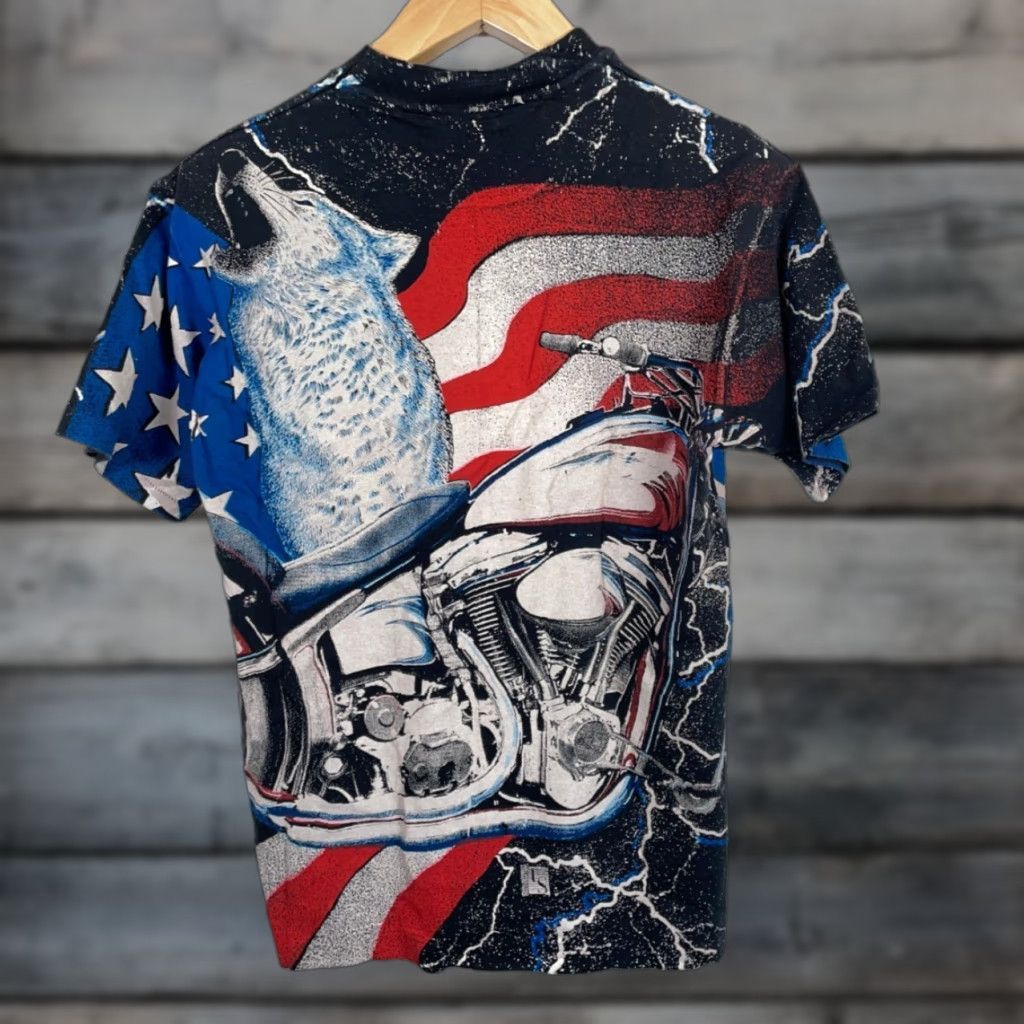 Vintage VINTAGE Unisport T-Shirt Wolf Motorcycle American Flag 90s 1994 Crew Neck Short Sleeve Black Men M Size US M / EU 48-50 / 2 - 1 Thumbnail