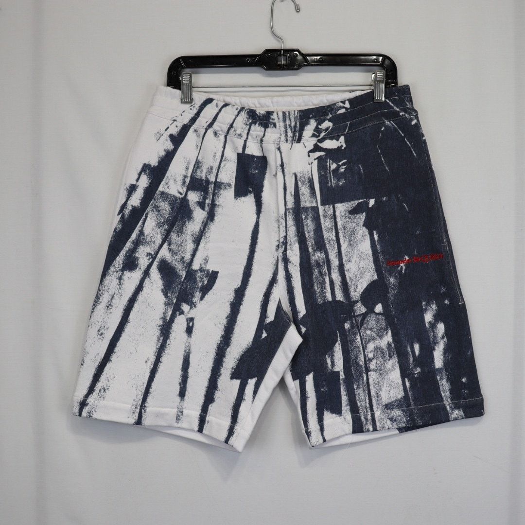 Alexander McQueen o1rshd1 Collage Shorts in Blue/White Size US 30 / EU 46 - 1 Thumbnail
