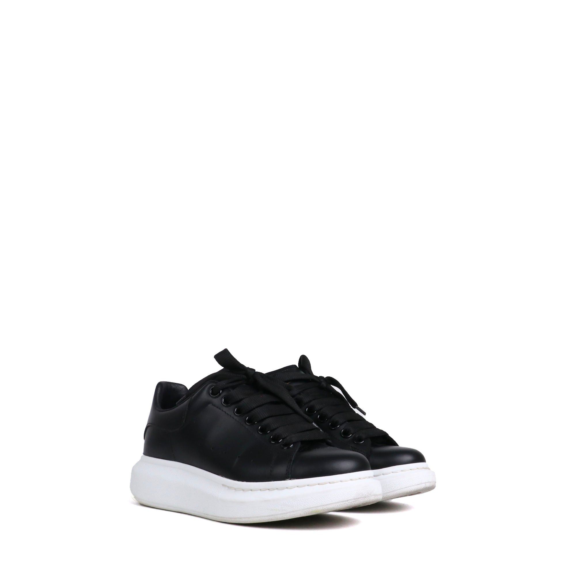Alexander McQueen ALEXANDER MCQUEEN - Oversized Alexander McQueen sneakers in black leather (T36.5) Size US 5.5 / IT 35.5 - 1 Thumbnail