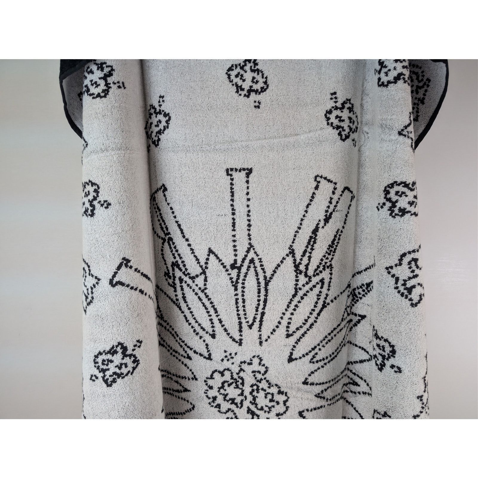 Amiri o1rshd1 Size: OS / Q:3 / bandana cotton towel in Black/White Size ONE SIZE - 14 Thumbnail