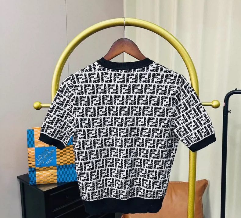 Fendi Fendi Dazzling full-print knitted short sleeves Size US L / EU 52-54 / 3 - 2 Thumbnail