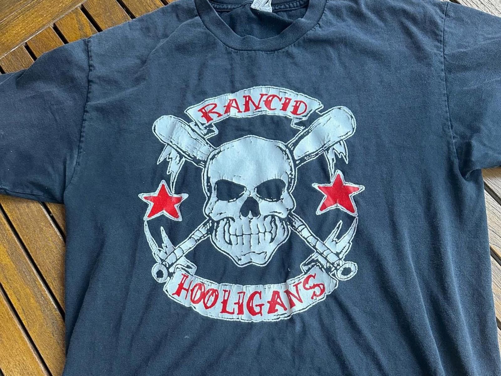 Designer Vintage Rancid “Hooligans” Punk T-Shirt Skull Graphic 90s Size US L / EU 52-54 / 3 - 1 Thumbnail
