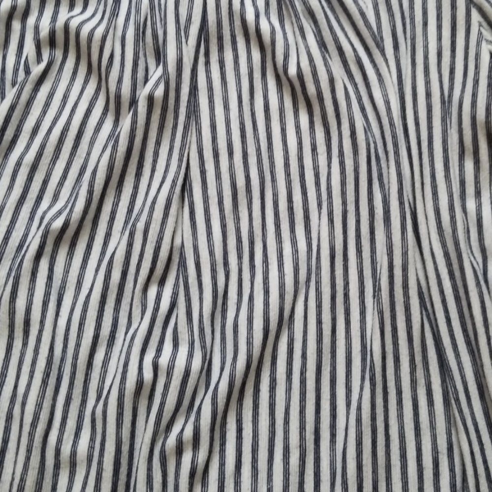 Other Max Studio Ladies Size Small Blue & White Striped Cold Shoul Size S / US 4 / IT 40 - 4 Thumbnail