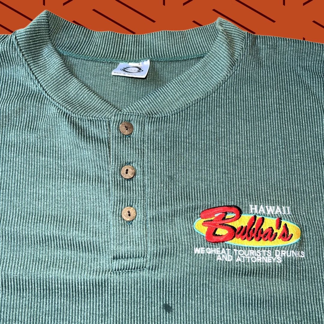 Vintage Bubba’s Hawaii We Cheat Tourists Drunks And Attorneys Henley Shirt Large Green Surfers Logo Graphic Print T-Shirt Men Rock 90s Theme Boys Mens Size US L / EU 52-54 / 3 - 1 Thumbnail