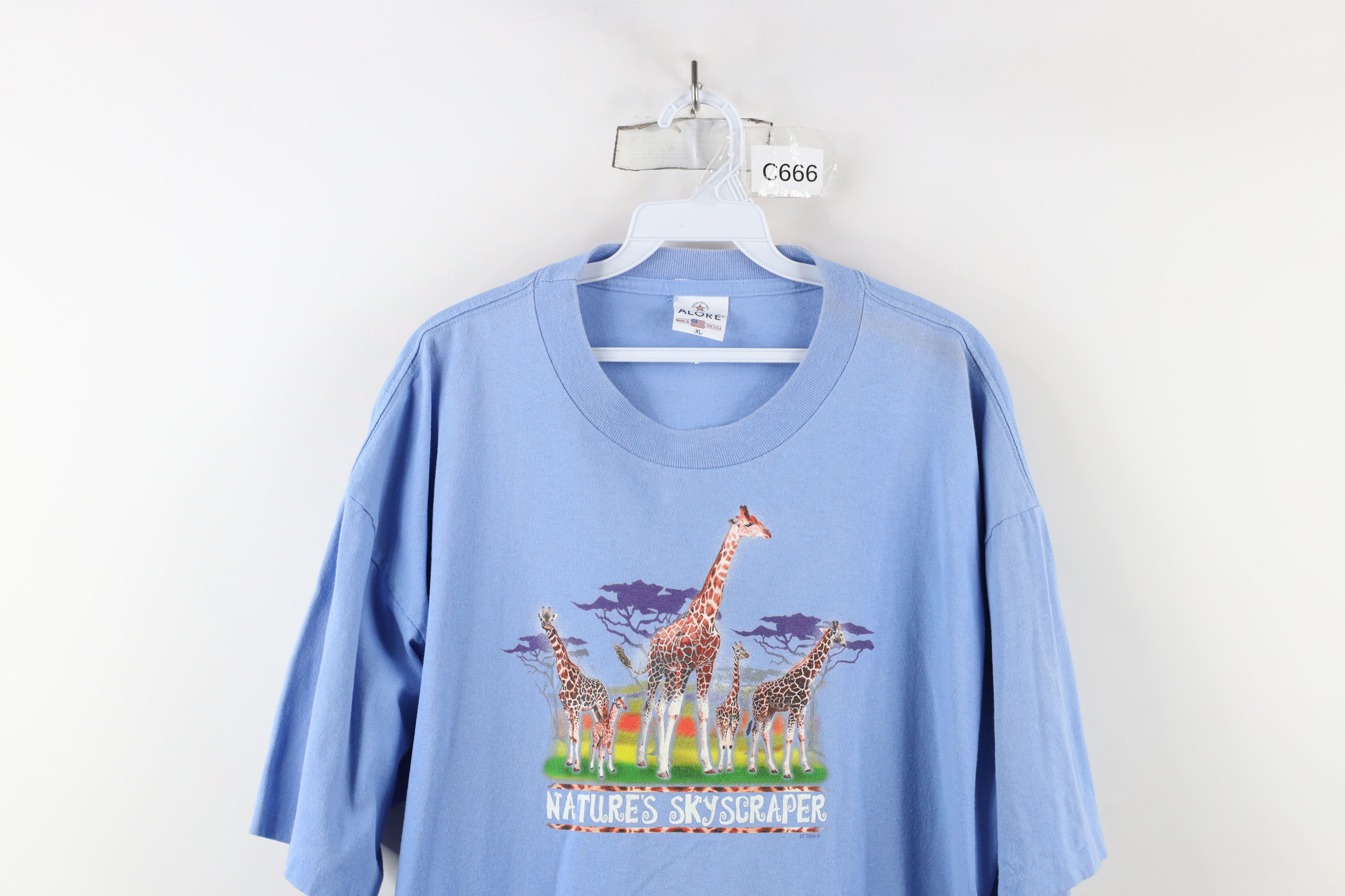 Vintage Vintage Y2K 2006 Streetwear Skyscraper Giraffe T-Shirt USA Size US XL / EU 56 / 4 - 2 Thumbnail