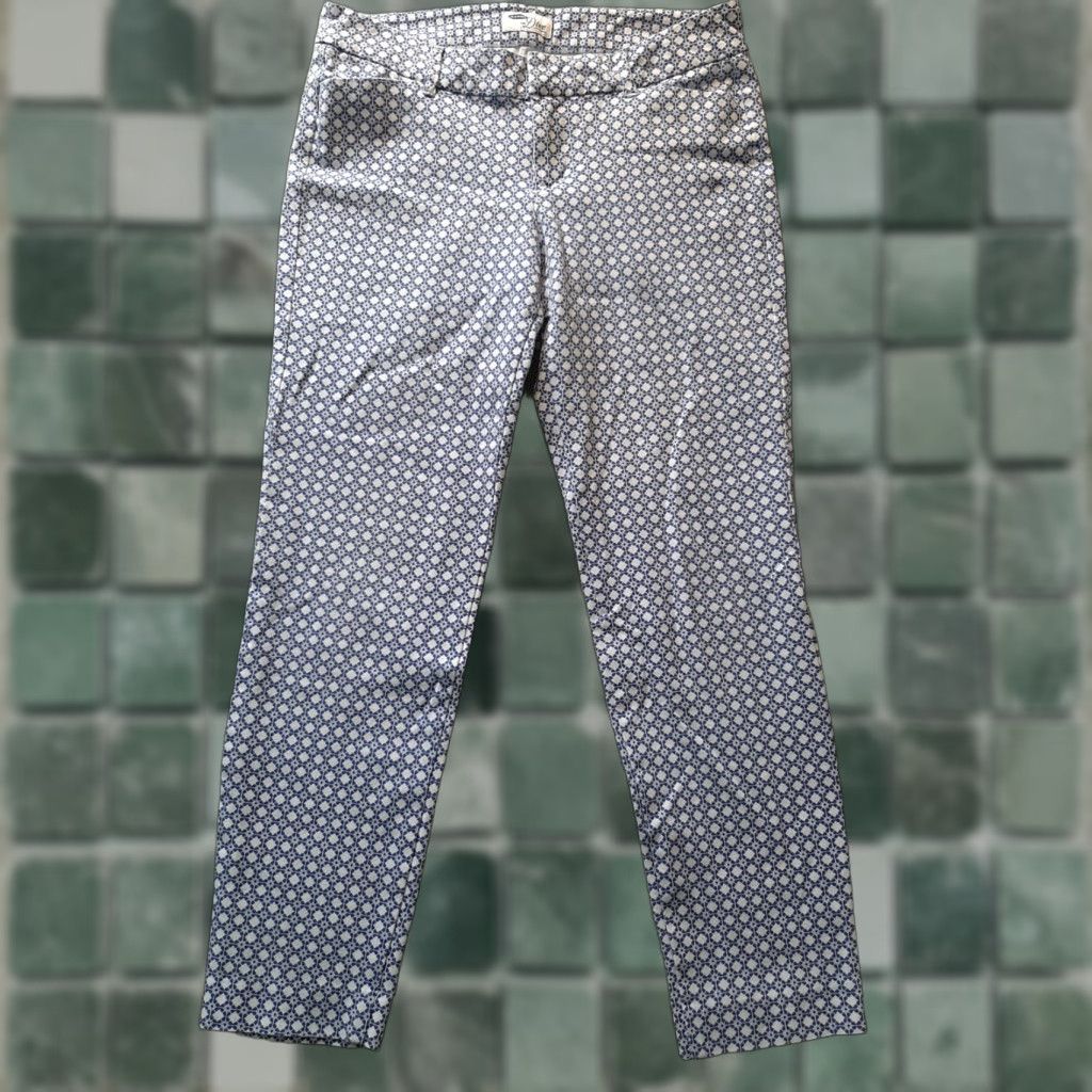 Old Navy Old Navy Jeans Pants Womens Size 6 Blue White Cotton Spandex Straight leg Jeans Size 28" / US 6 / IT 42 - 1 Preview