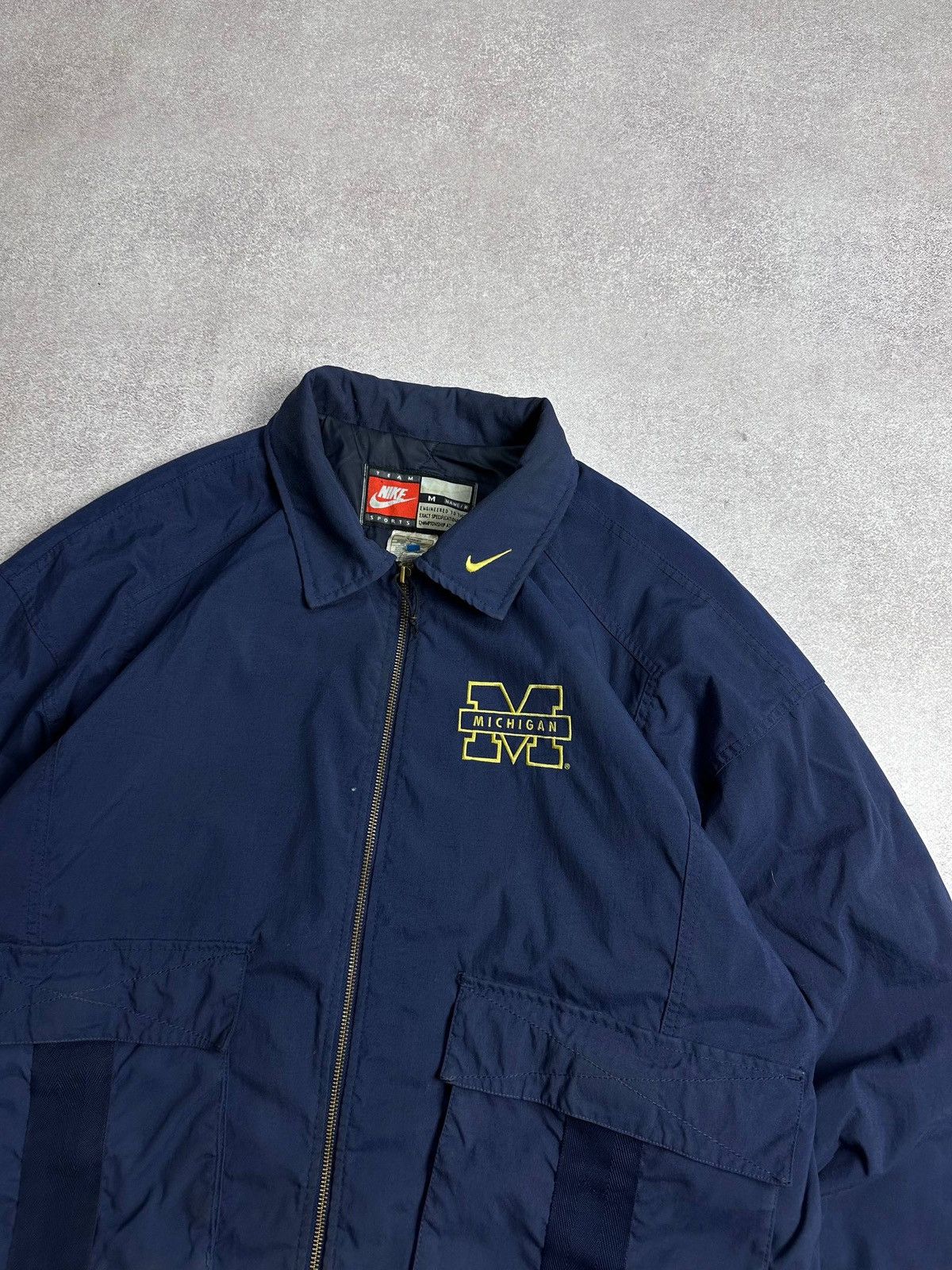 Nike Vintage 90s Nike Michigan Team Puffer Jacket M Size US M / EU 48-50 / 2 - 2 Thumbnail