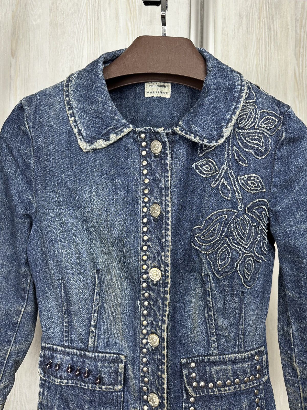 Alberta Ferretti Philosophy Di Alberta Ferretti Denim Studded Embroidered Jkt Size S / US 4 / IT 40 - 4 Thumbnail