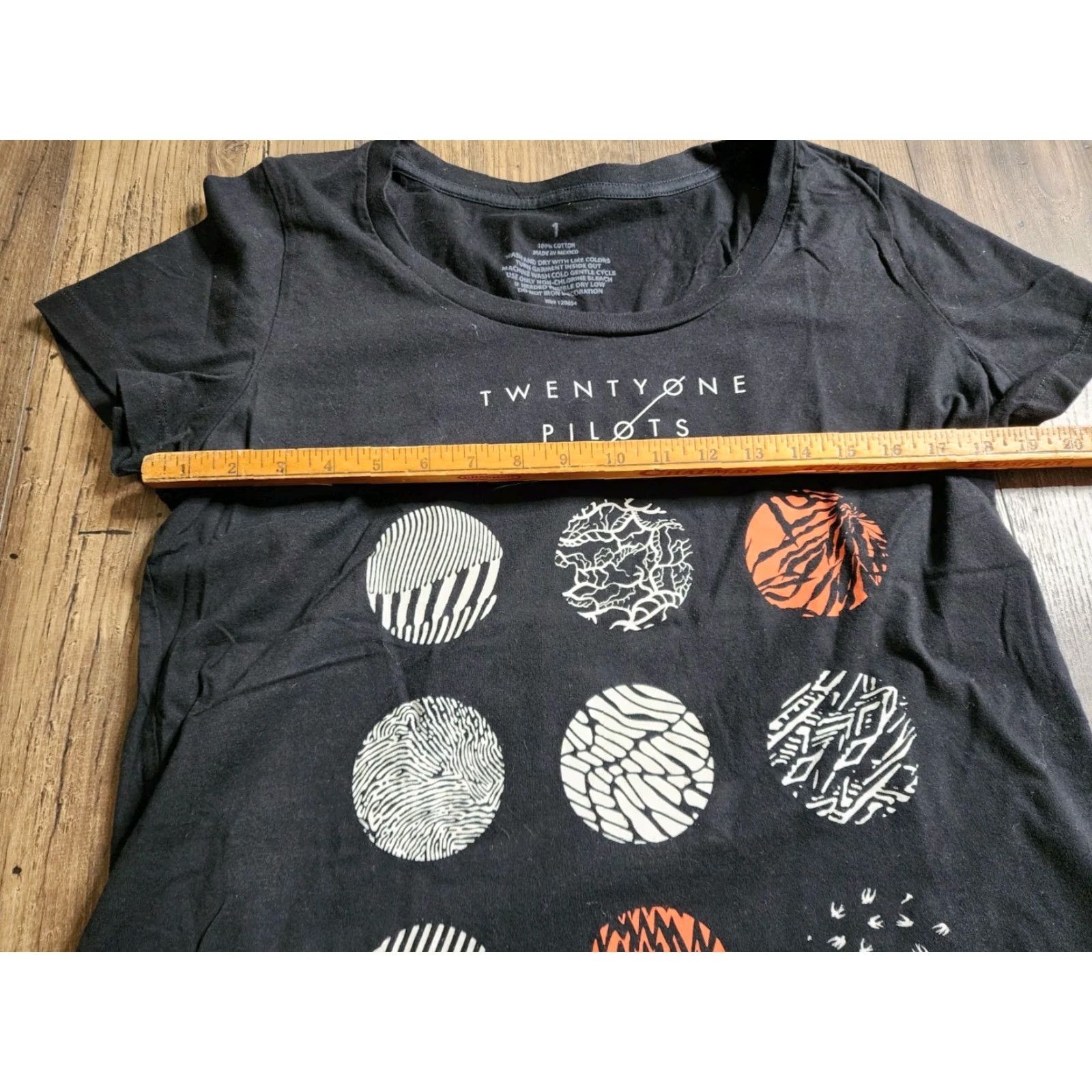 Vintage Womens 1X T Shirt Black 21 Twenty One Pilots Blurry Face Band Tee Short Sleeve Round Neck Womens Plus Size 1X Size XL / US 12-14 / IT 48-50 - 3 Thumbnail