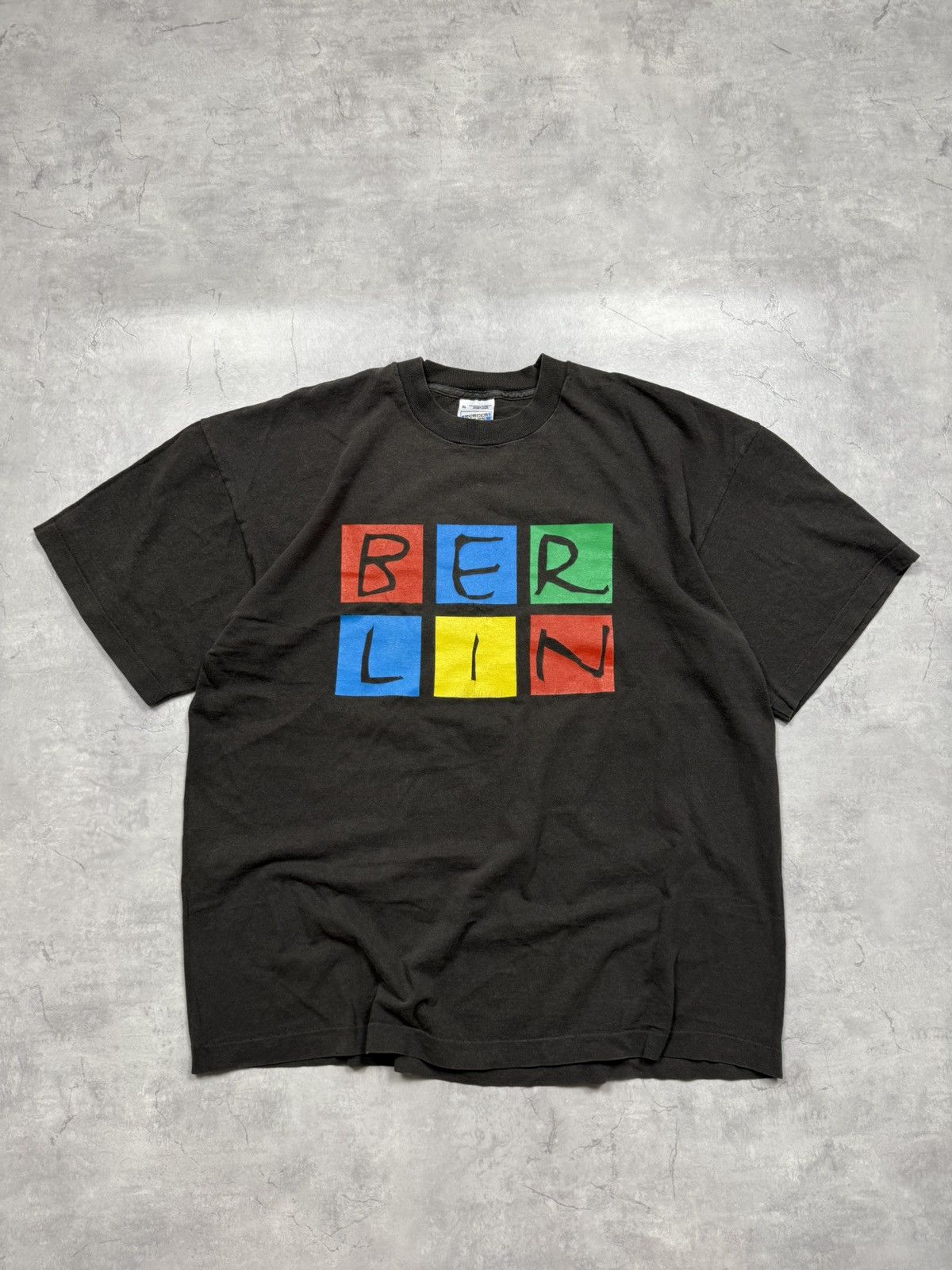 Vintage Berlin Vintage T Shirt Size US XL / EU 56 / 4 - 1 Thumbnail