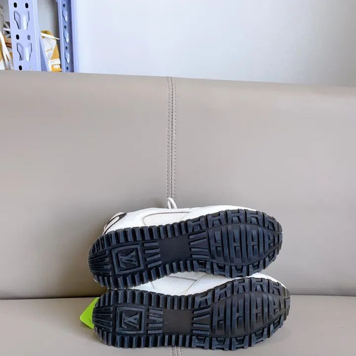 Louis Vuitton Louis Vuitton White Monogram Sneakers -2508 Size US 5.5 / EU 38 - 7 Thumbnail