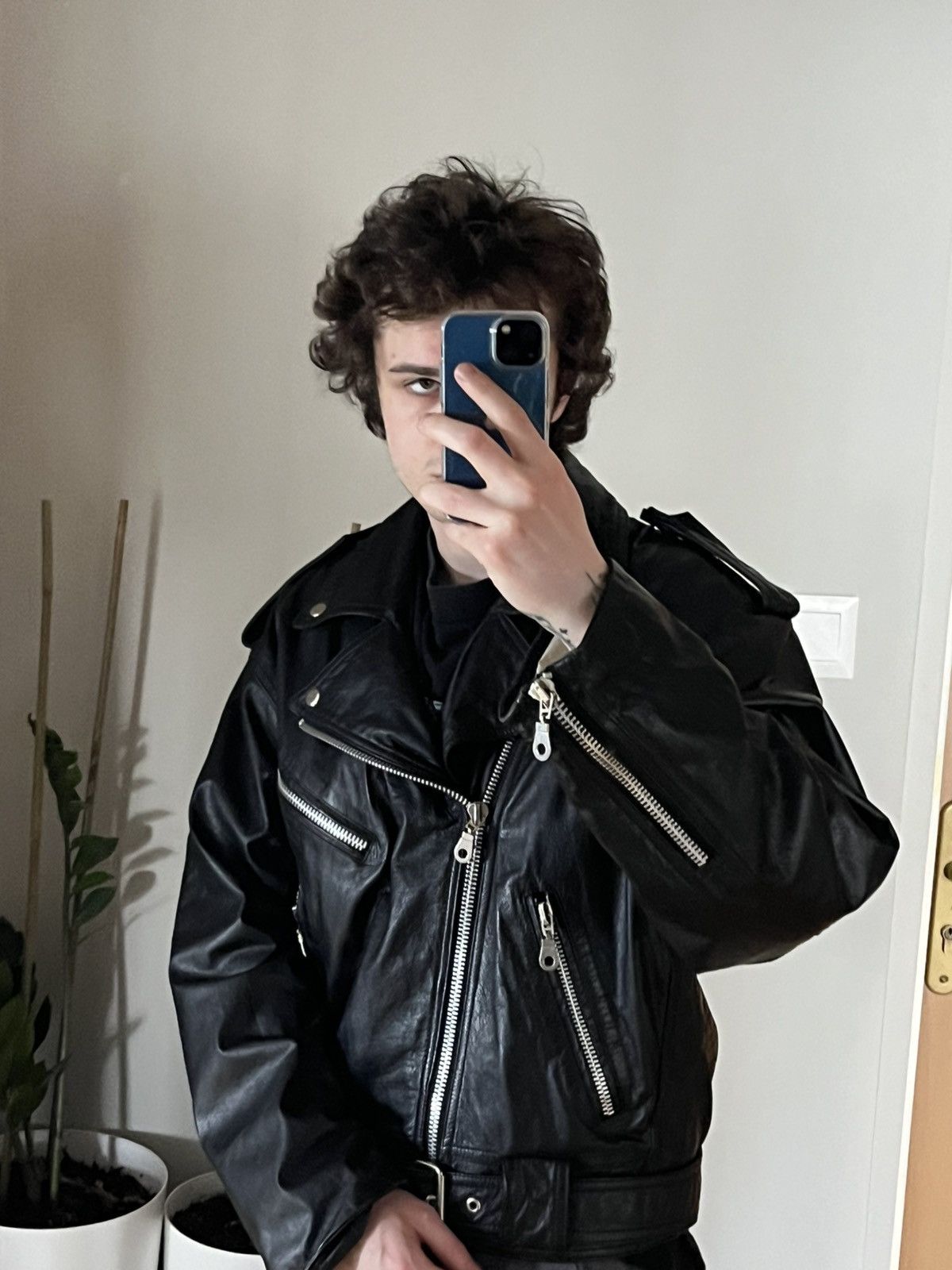 Genuine Leather Leather biker jacket cropped boxy jacket 90s perfecto Size US M / EU 48-50 / 2 - 6 Thumbnail