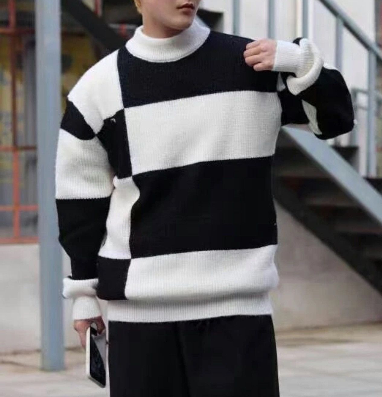 Japanese Brand Black White Patchwork Color Knitted Pullover Sweatshirt Size US M / EU 48-50 / 2 - 3 Thumbnail