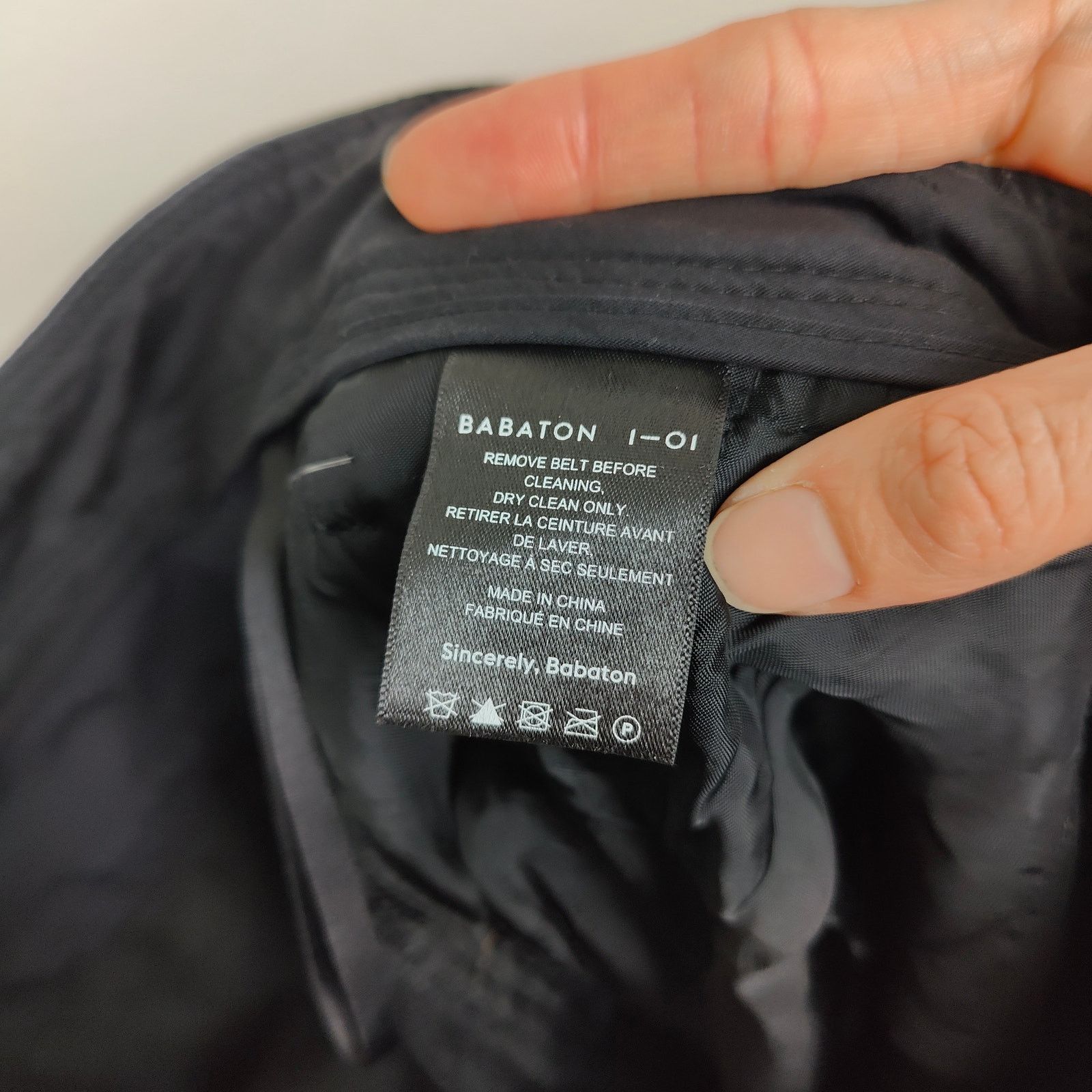 Aritzia Aritzia Babaton Pants Pants Womens 6 Black Satin Barrel Size 28" / US 6 / IT 42 - 6 Thumbnail