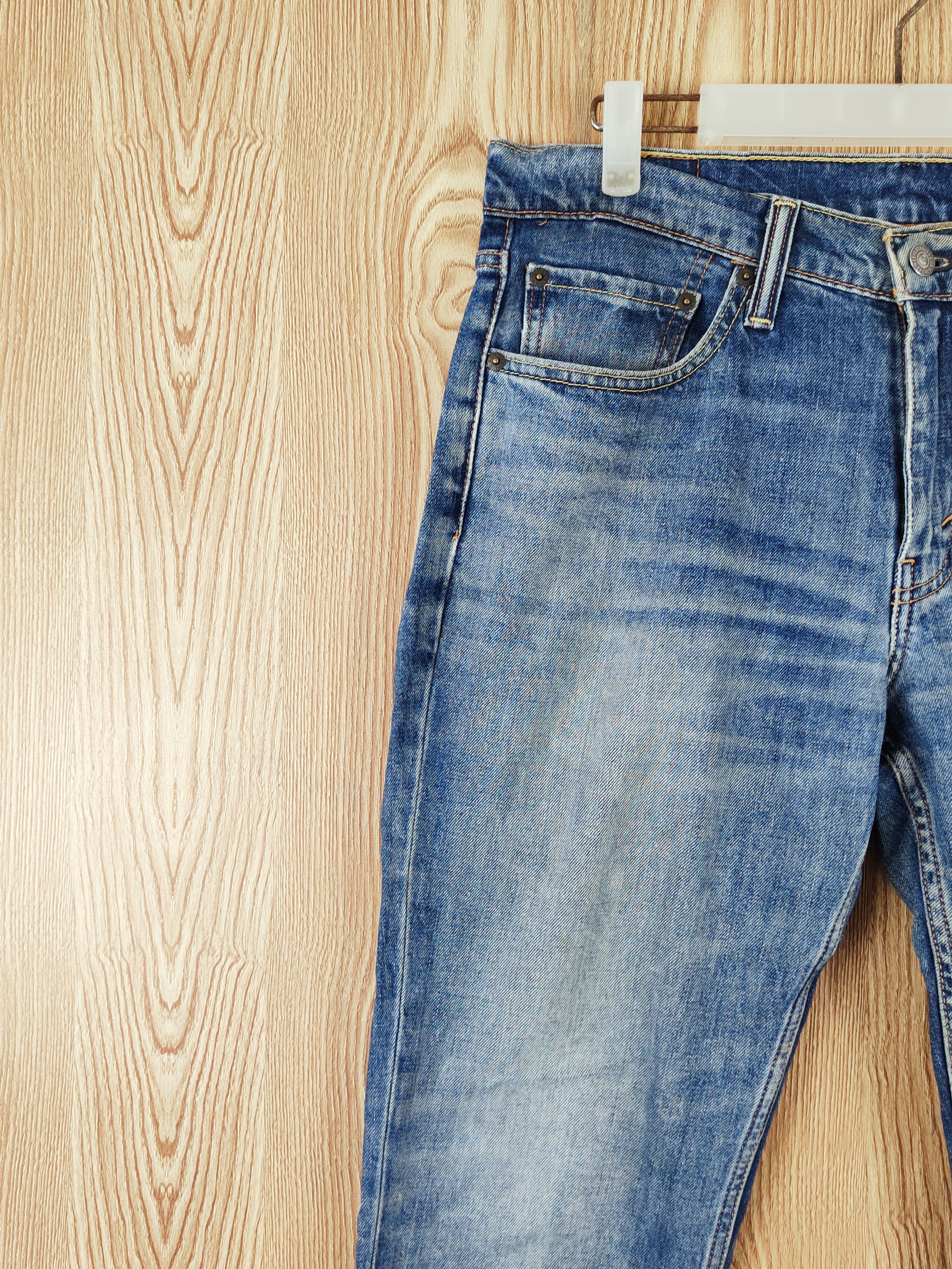 Levi's Levi's Blue Distressed Ripped Jeans #W790 Size US 32 / EU 48 - 3 Thumbnail