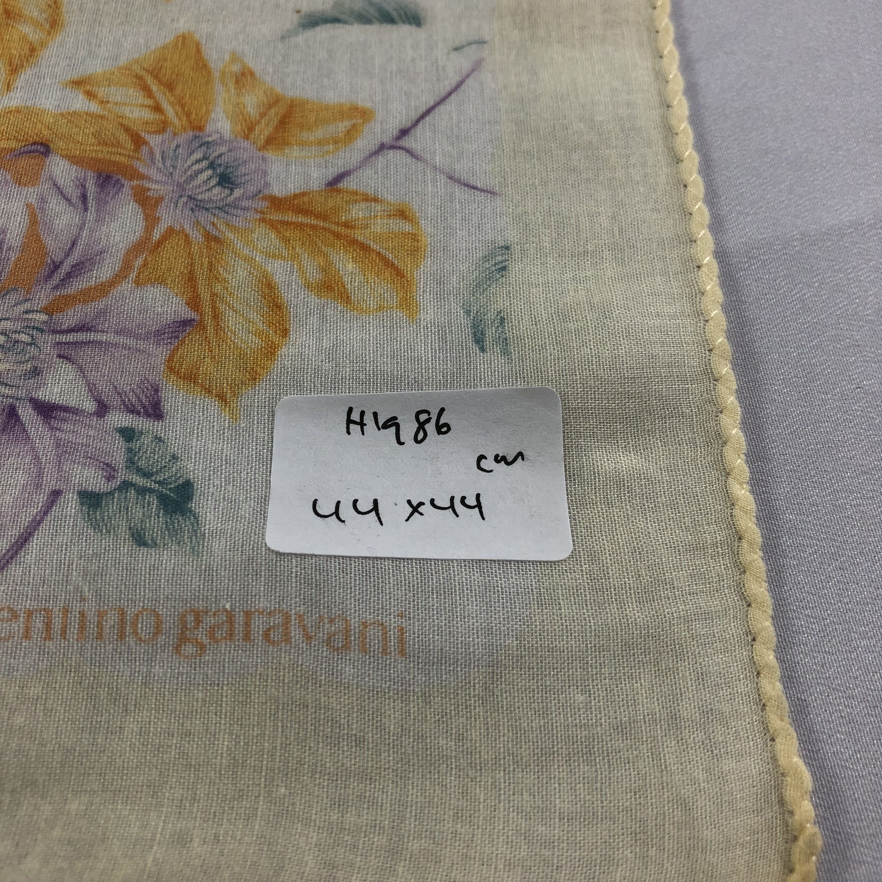Japanese Brand Valentino Garavani Handkerchief Neckerchief Bandana H1986 Size ONE SIZE - 12 Thumbnail