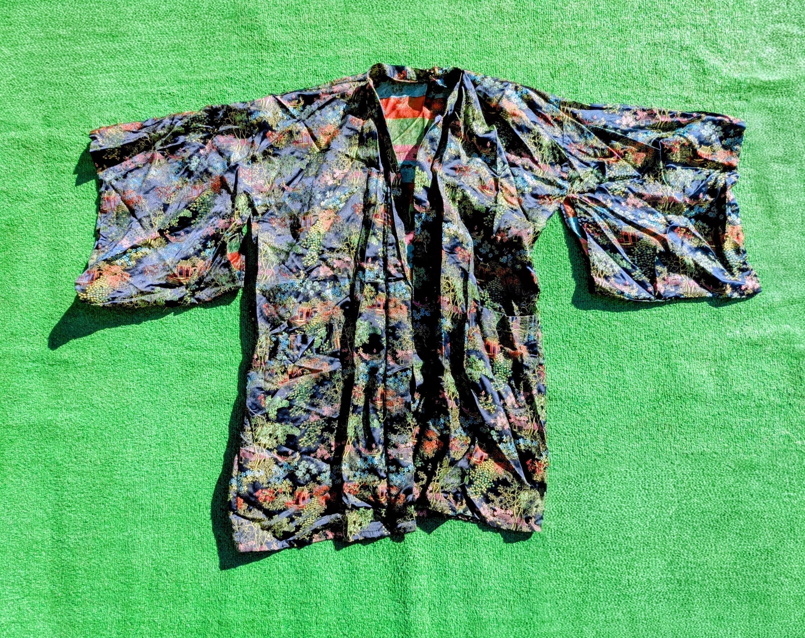 Other Vintage Chinese Satin Brocade Tomesode Dressing Robe Kimono Size XL / US 12-14 / IT 48-50 - 5 Thumbnail