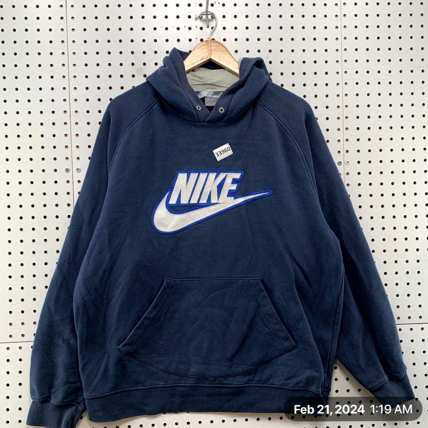 Nike VINTAGE Nike Hoodie Mens Large Blue Embroidered Spell Out Swoosh Y2K Size US L / EU 52-54 / 3 - 2 Thumbnail