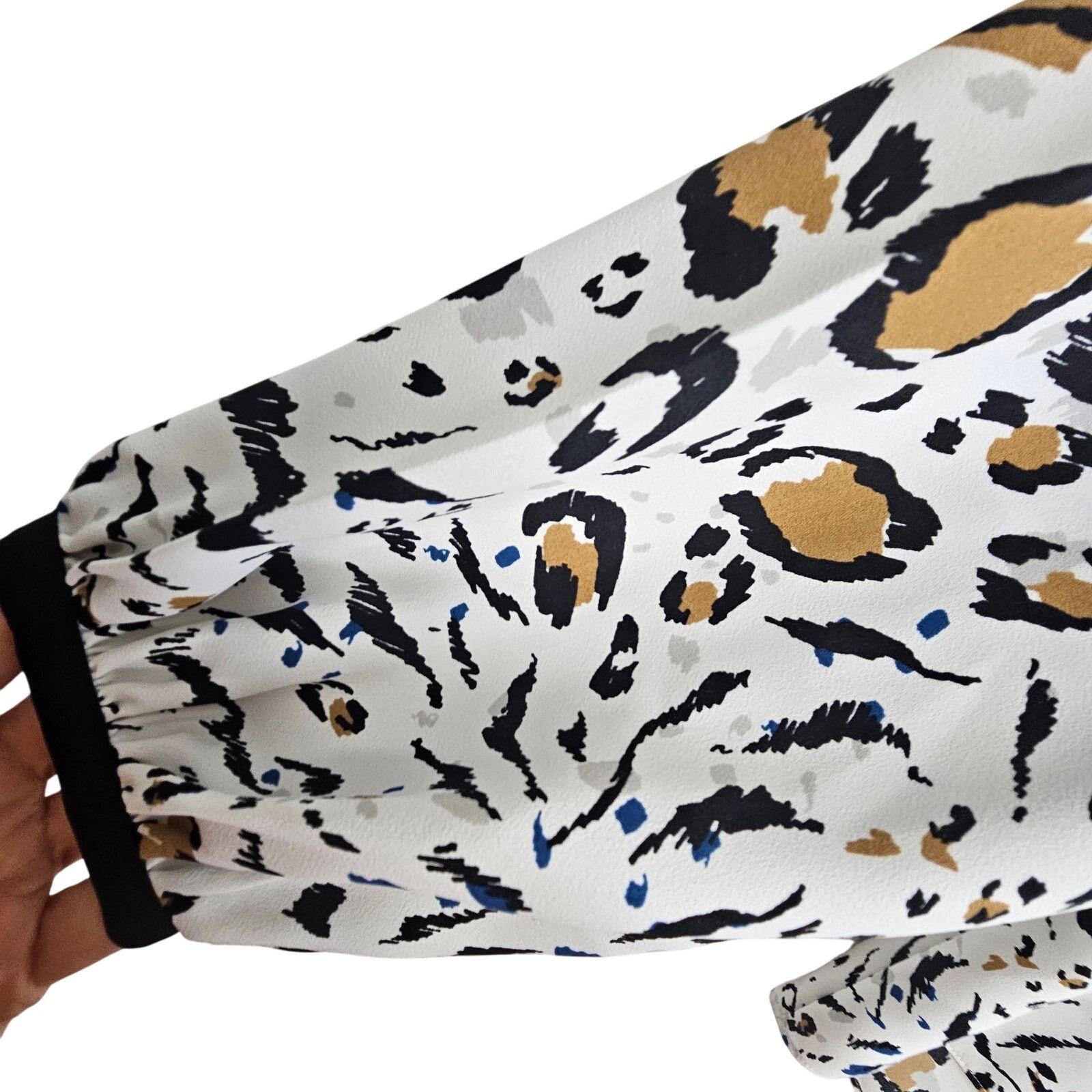 White House Black Market White House Black Market Women Animal Print Top XS Mob Wife Size XS / US 0-2 / IT 36-38 - 4 Thumbnail