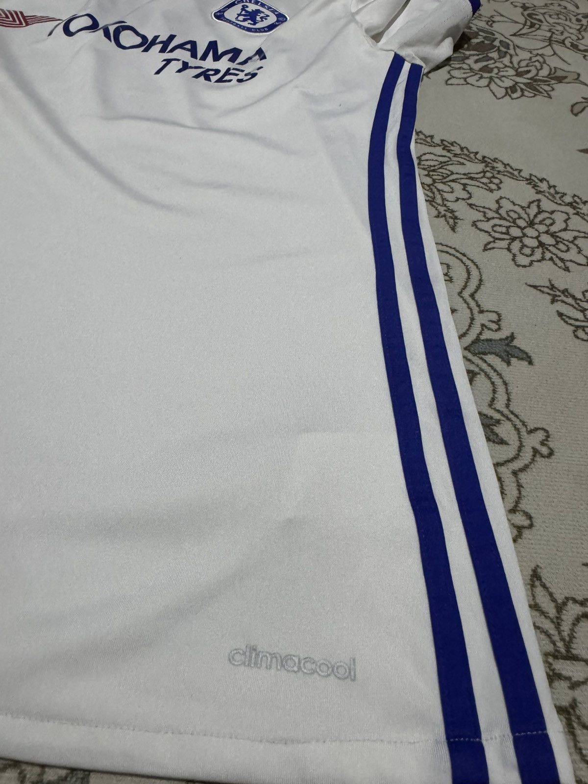Chelsea Soccer 16/17 Chelsea Away Third Kit Yokohama Jersey Size US L / EU 52-54 / 3 - 4 Thumbnail
