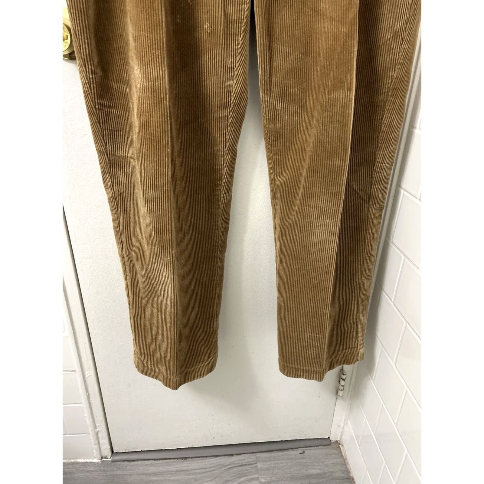 Polo Ralph Lauren VINTAGE Polo Ralph Lauren Andrew Pant Pants 40x32 Tan Corduroy Pleated Wide-Leg Mens 90s Preppy Casual Business Size US L / EU 52-54 / 3 - 3 Thumbnail