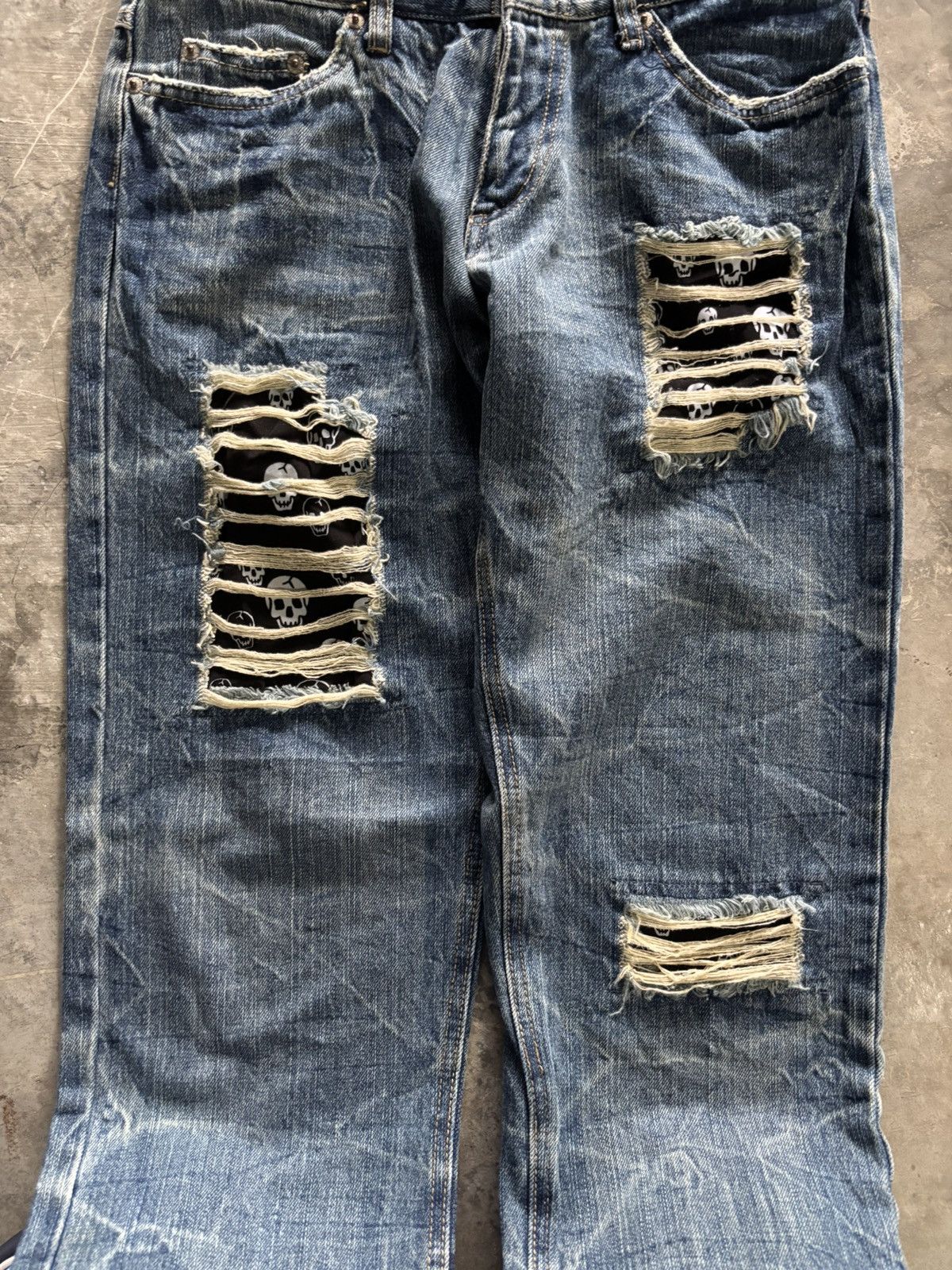 Hysteric Glamour CRAZY DOUBLE WAIST JAPANESE BRAND SKULL DISTRESSED DENIM Size US 28 / EU 44 - 12 Thumbnail