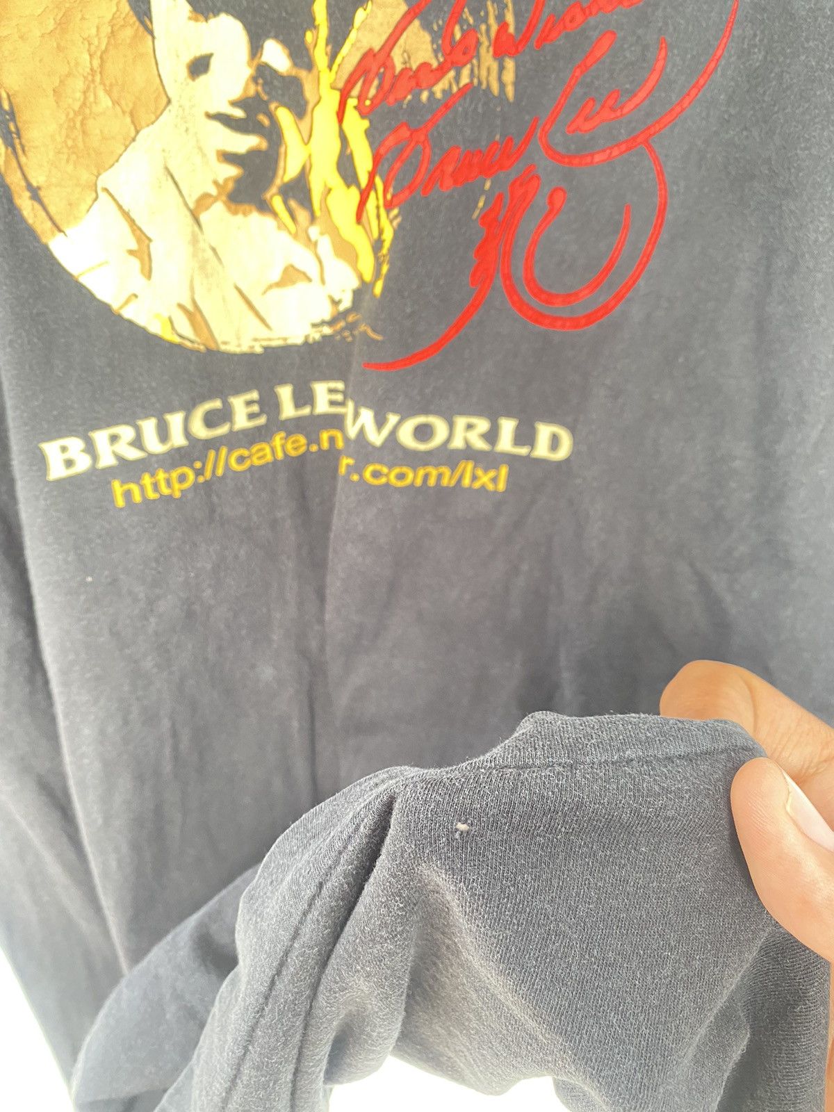 Vintage Vintage Very Rare Bruce Lee World Movie Promo Tees Size US L / EU 52-54 / 3 - 6 Thumbnail