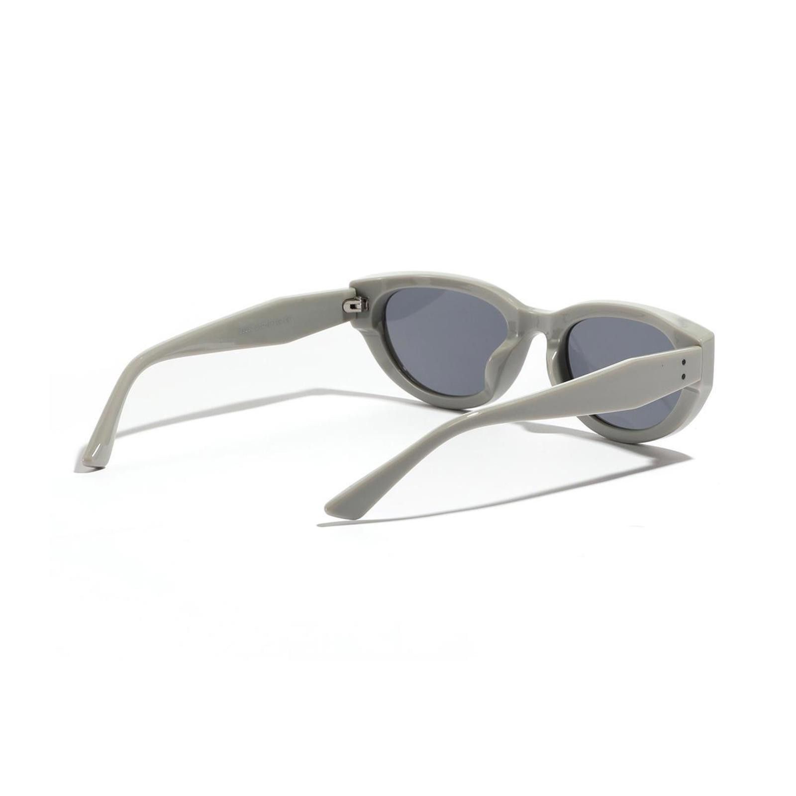 Japanese Brand Vtg Vintage Y2k Avant Garde Cat Eye Gray Sunglasses Unisex Size ONE SIZE - 3 Thumbnail