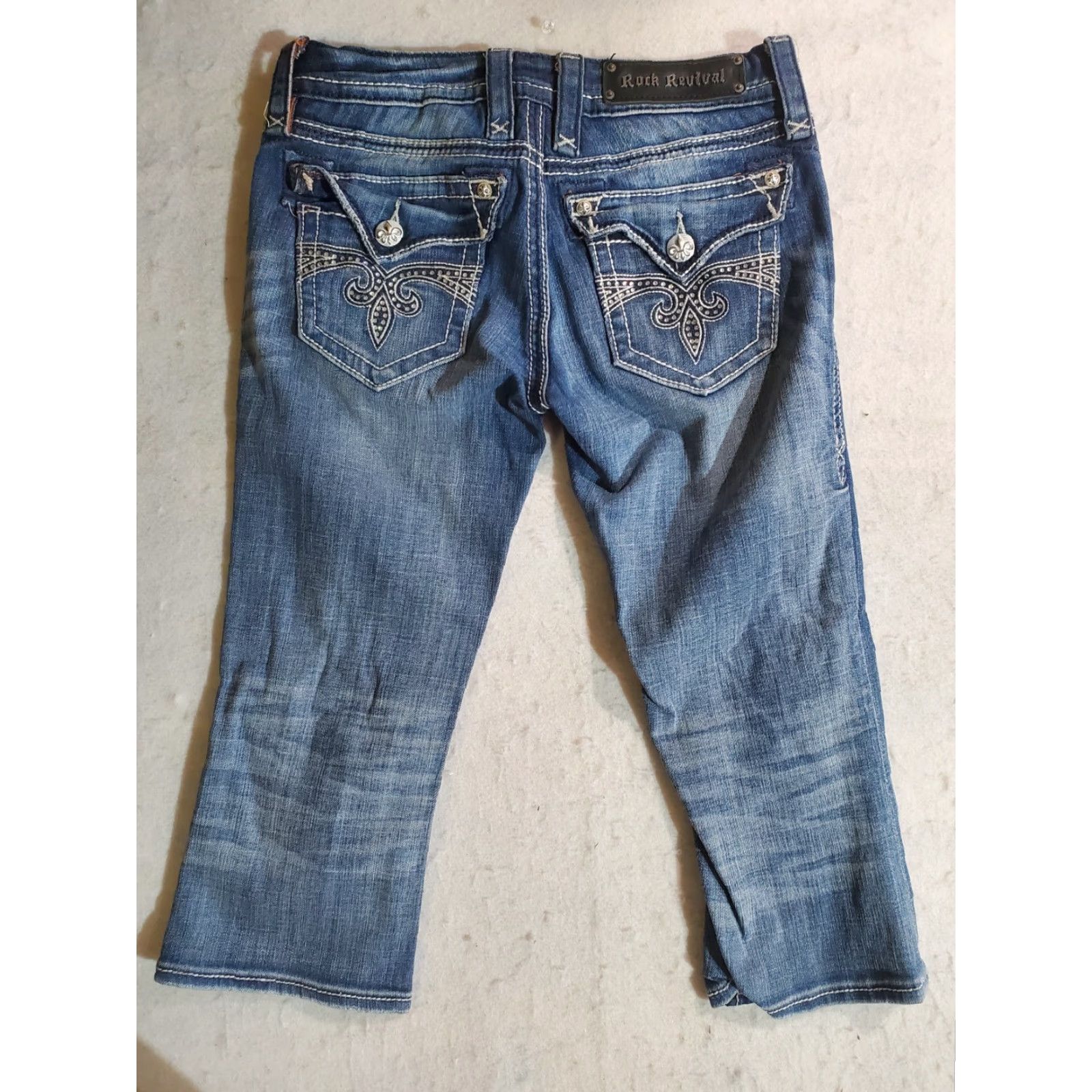 Vintage ROCK REVIVAL Jeans SORA CAPRI Embroidered Flap Sequin Stretch Womens Size 26x18 Dark Blue Size 26" / US 2 / IT 38 - 6 Thumbnail